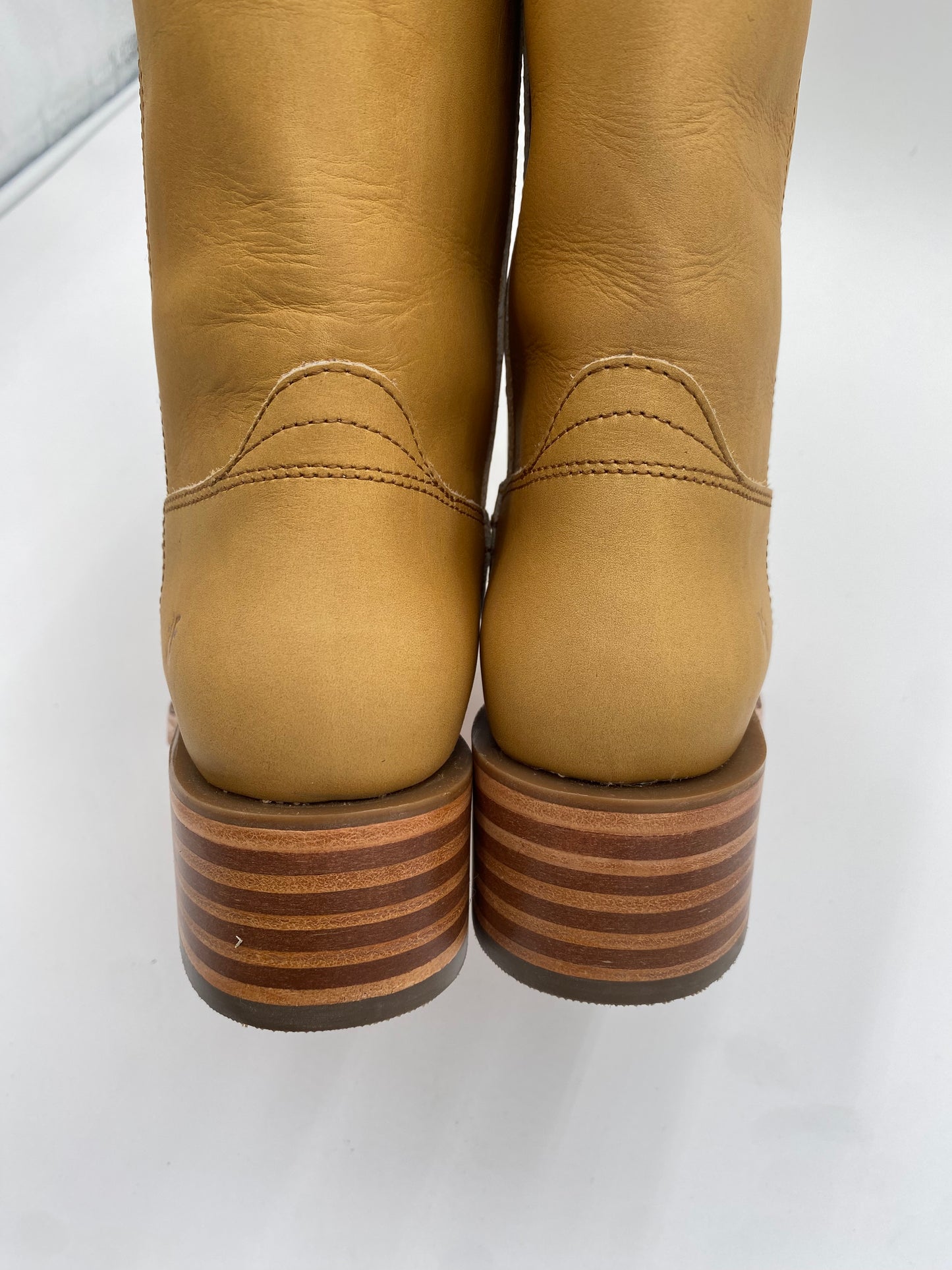 Frye Campus 14L Banana Boots size 6.5