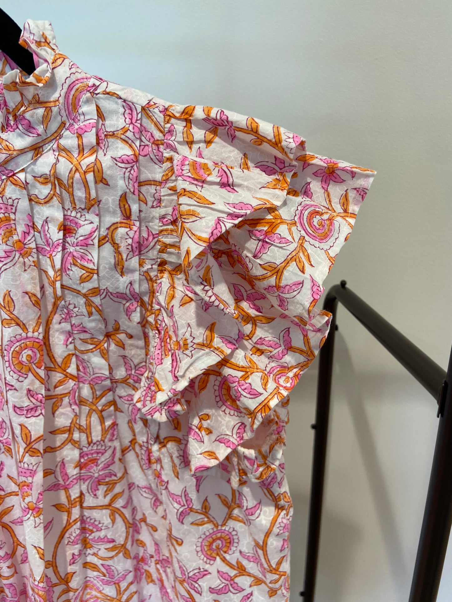 SLV Ruffle Blouse size One Size