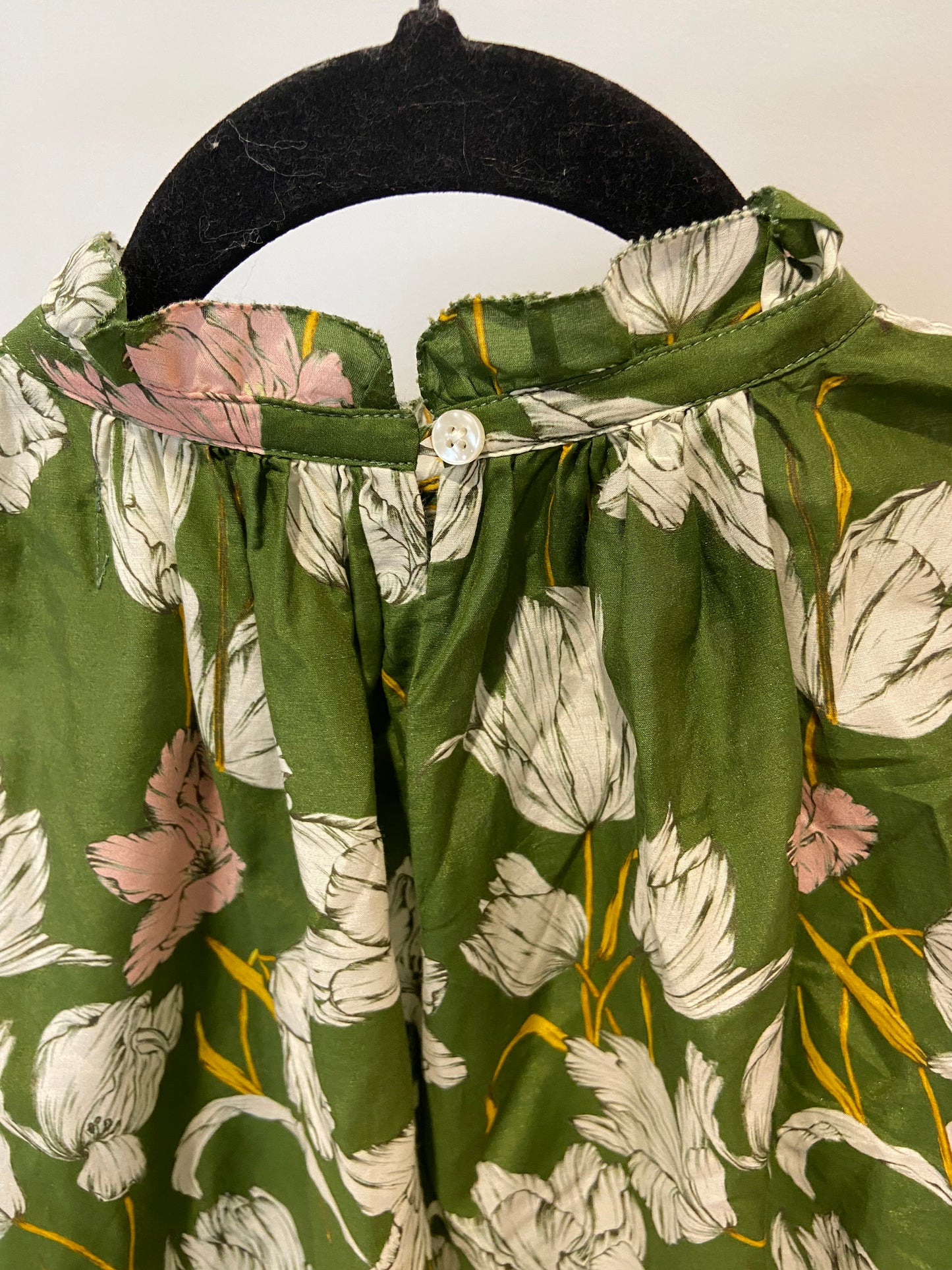 Trovata Carla High-Neck Shirt in Morning Tulip Green size XS