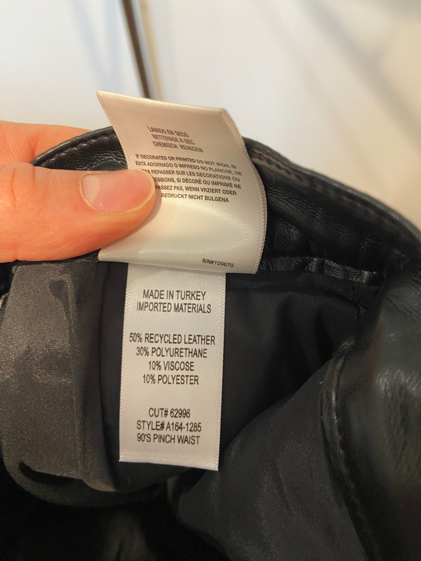 Agolde 90s Pinched Waist Recycled Leather Pants size 25