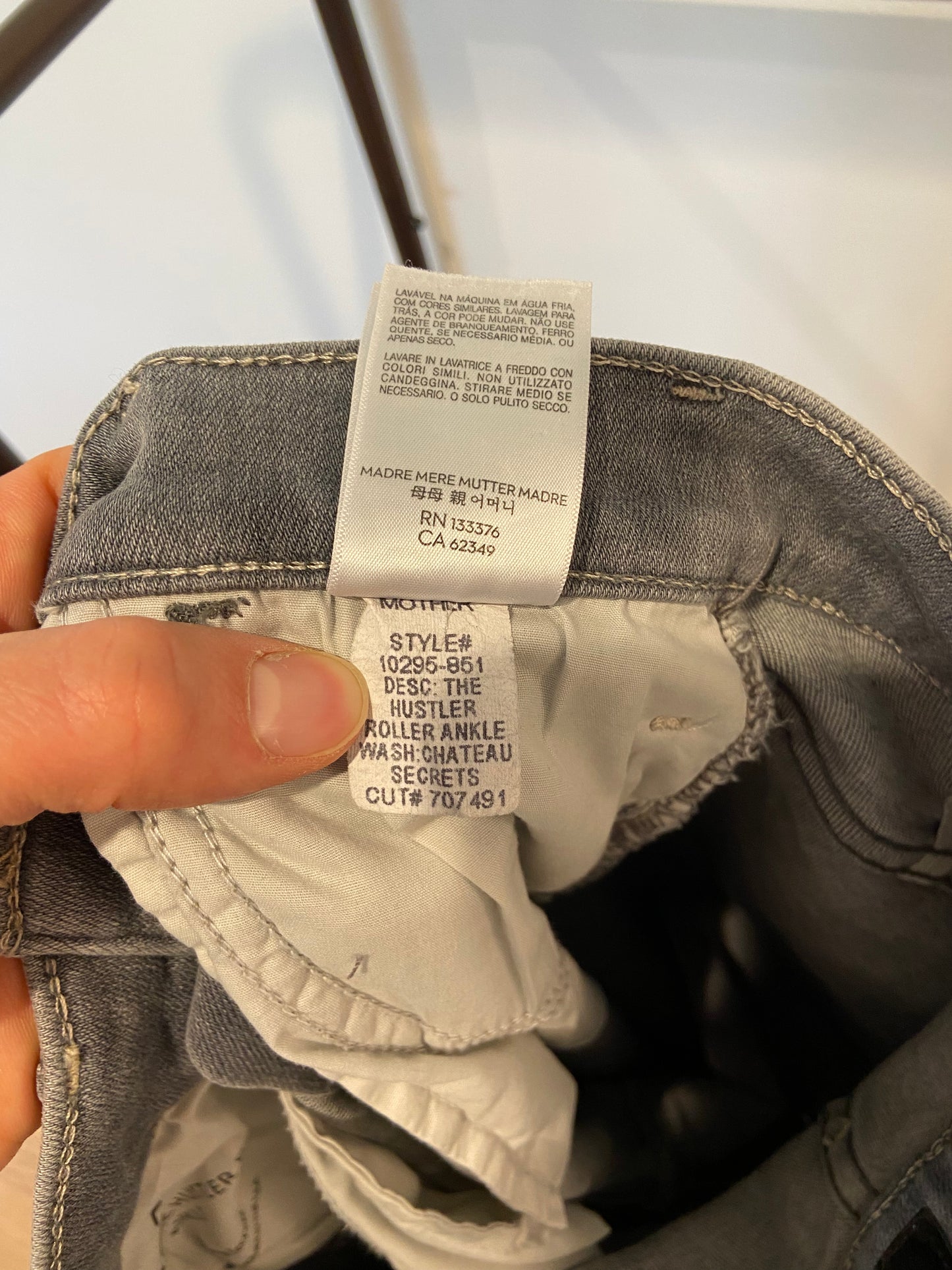 Mother The Hustler Roller Ankle Jeans size 27