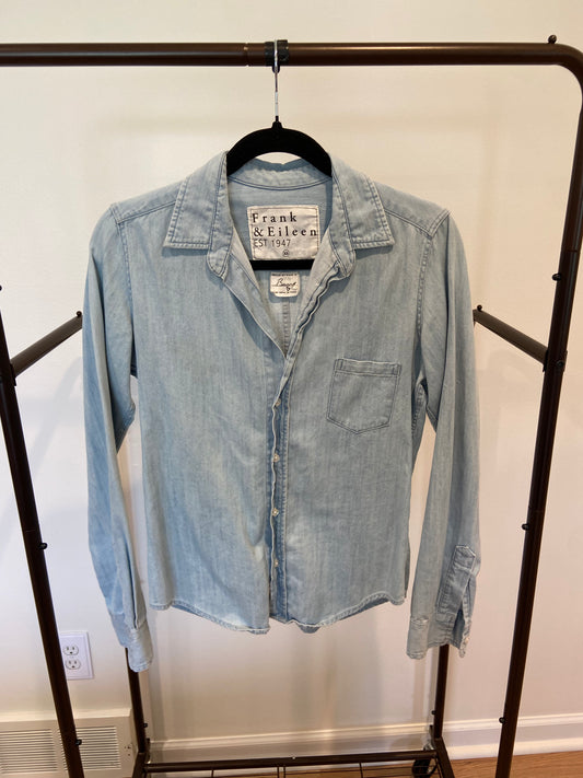 Frank & Eileen Barry Senim Button Up size XS