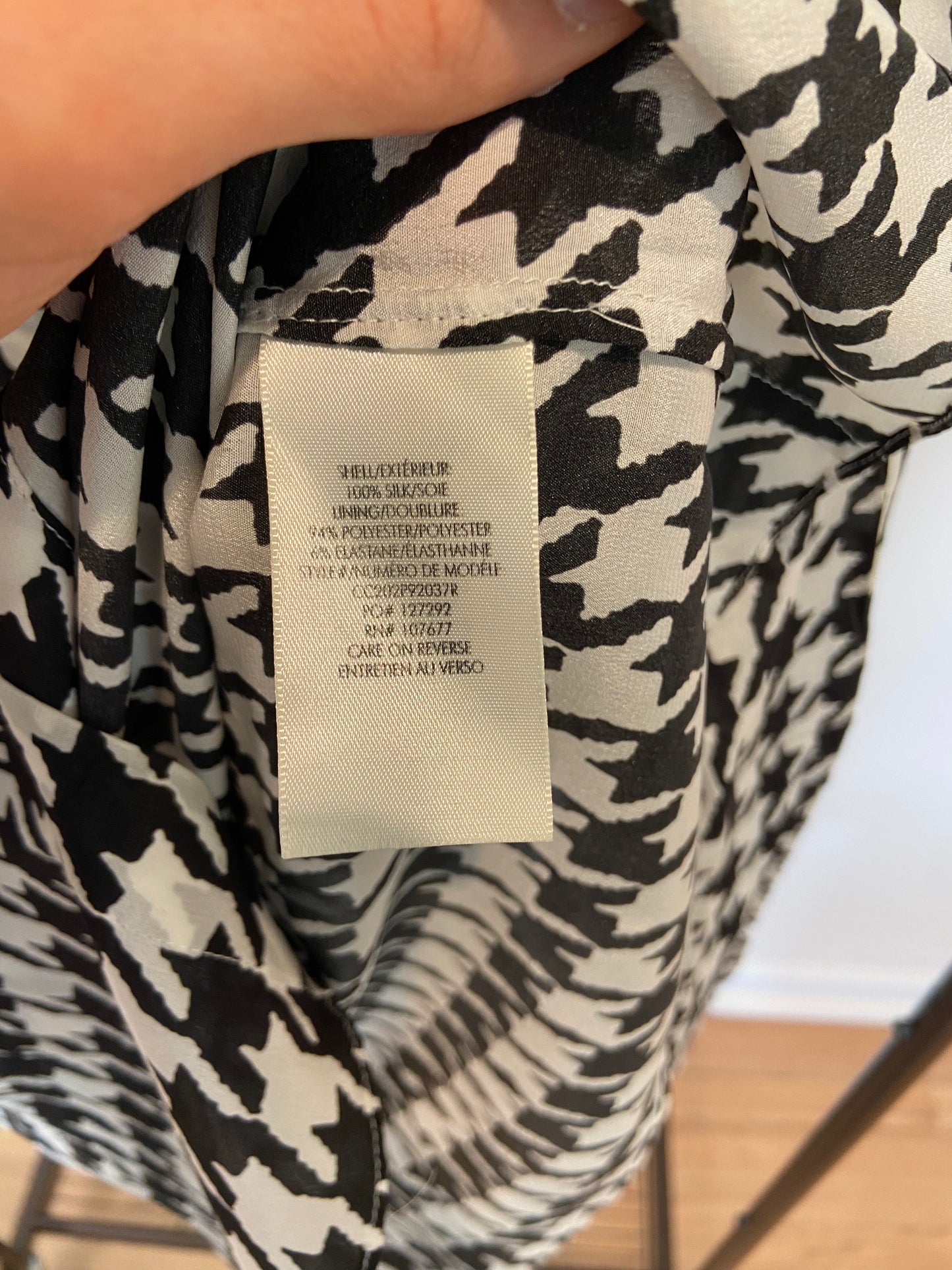 Alice + Olivia Silk Houndstooth Blouse with matching Renna Skirt size M/4