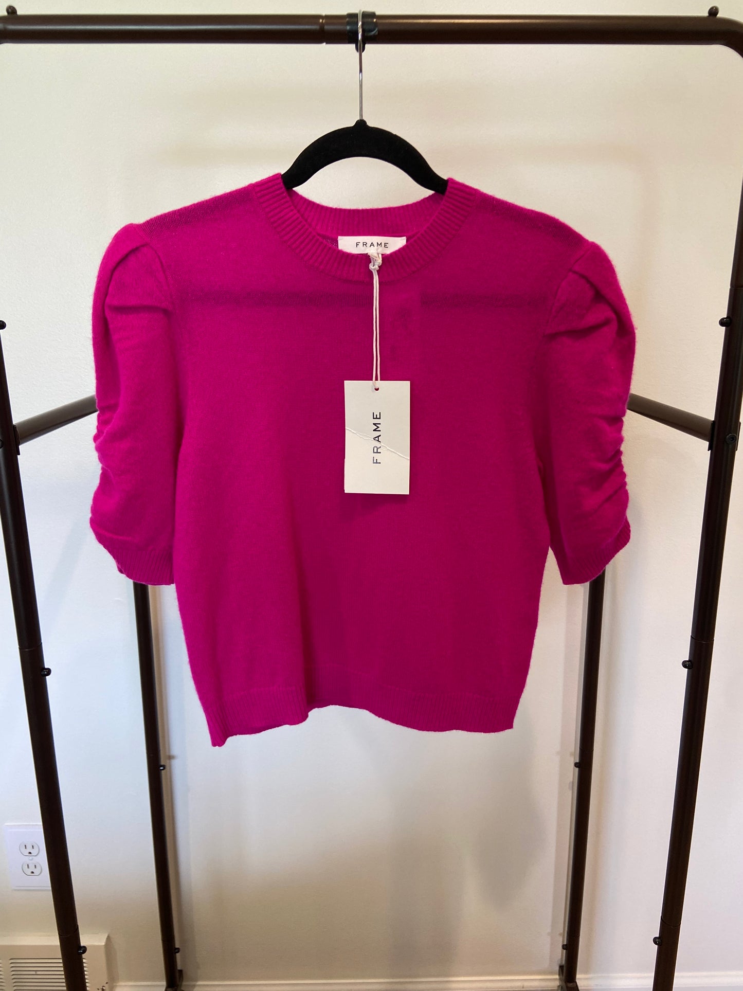 Frame Ruched Sleeve Cashmere Sweater Magenta size M