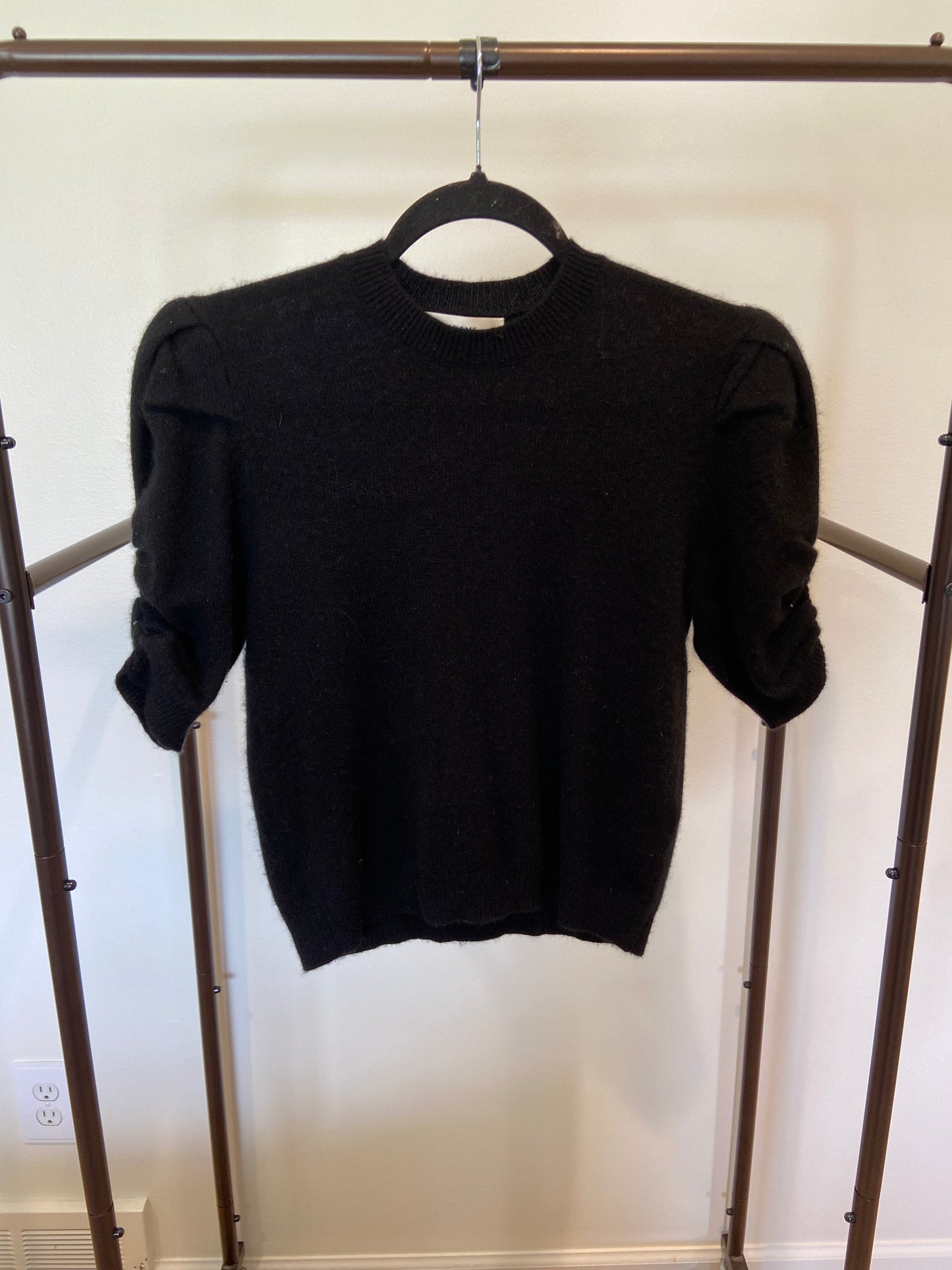 Frame Ruched Sleeve Cashmere Sweater Noir size S