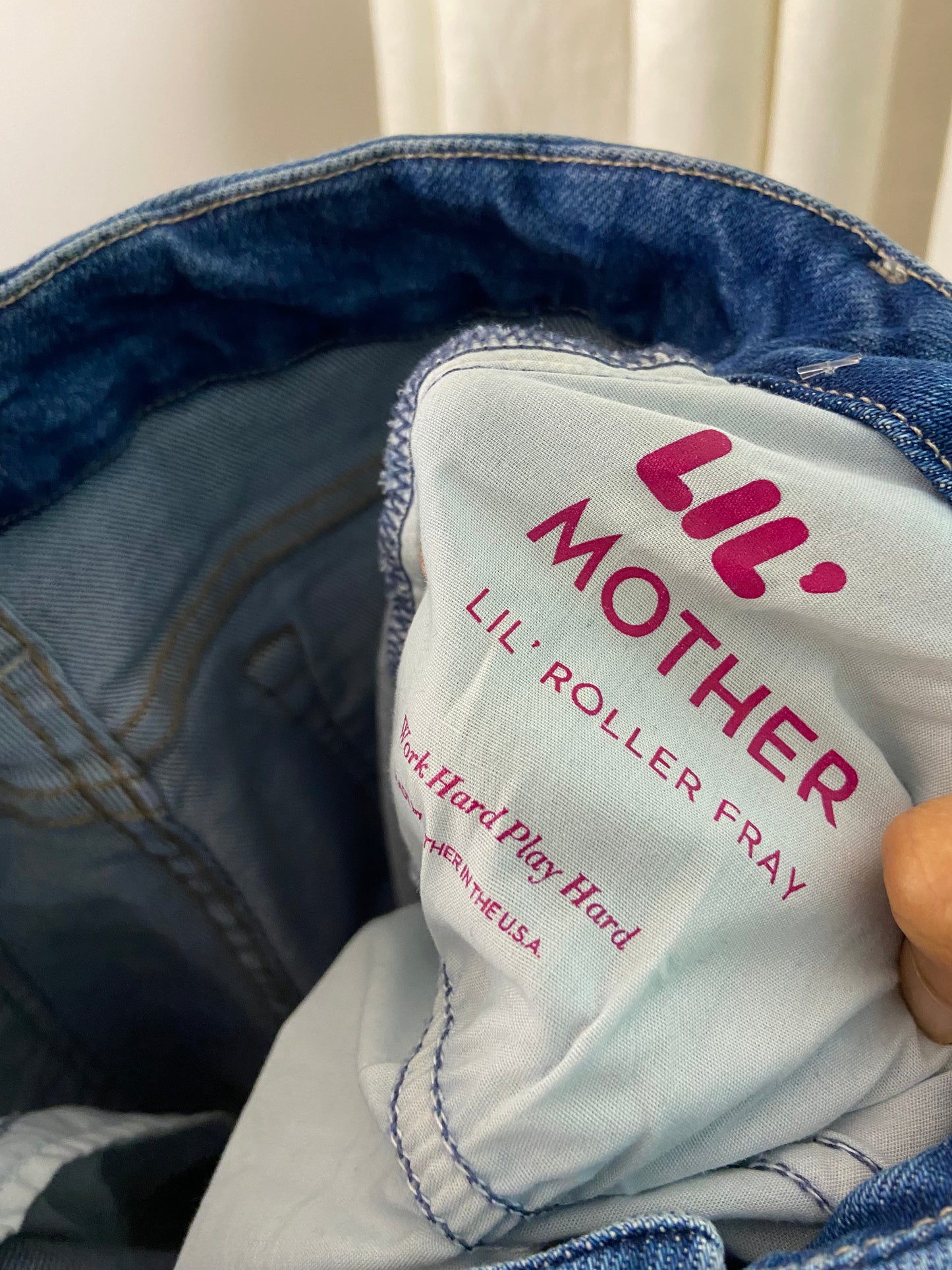 Mother The Lil Roller Fray Jeans size 31 PETITE