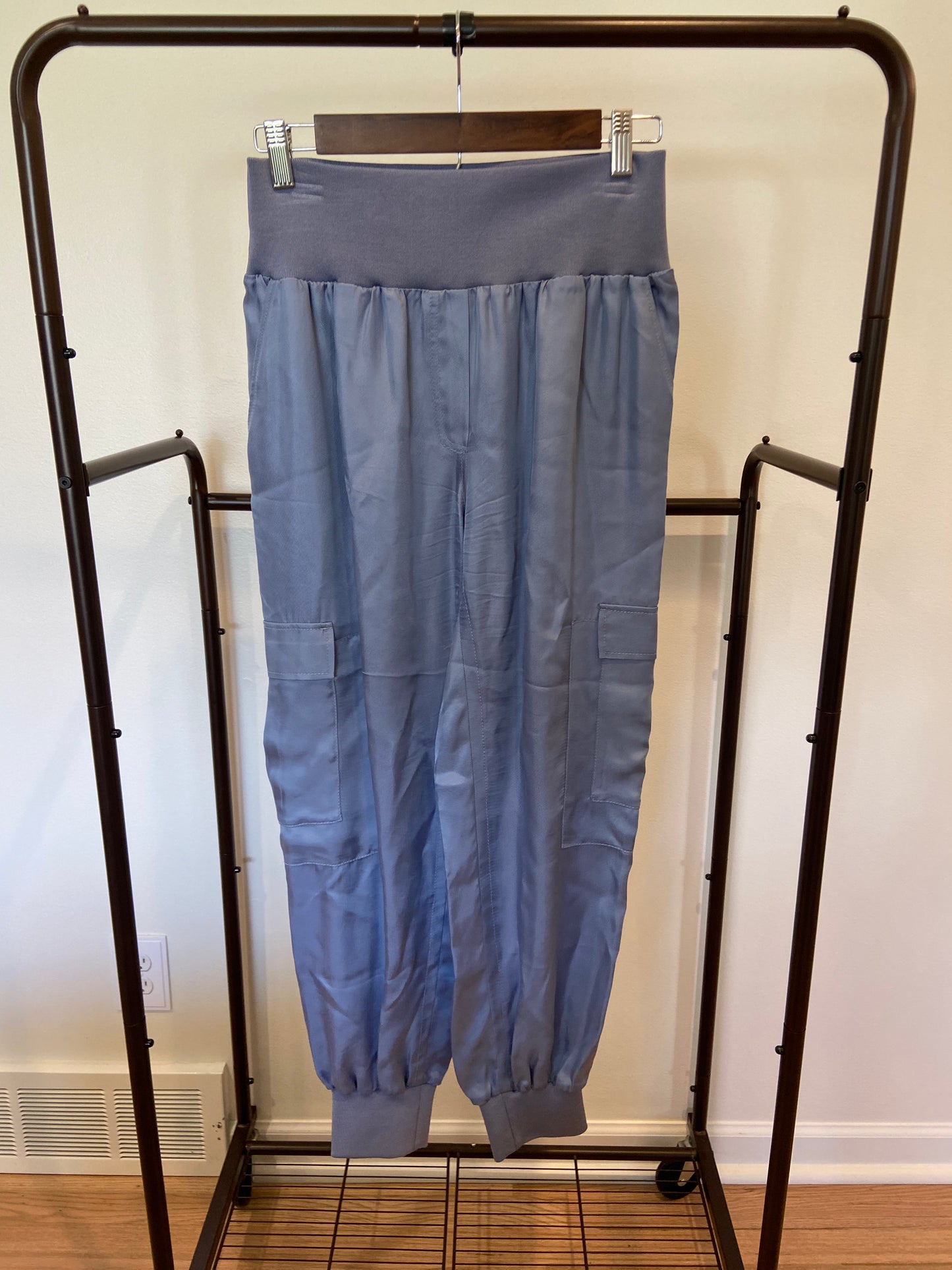 Cinq a Sept Holly Ruffle Sleeve Jacket In Indigo and Giles Cargo Joggers size M