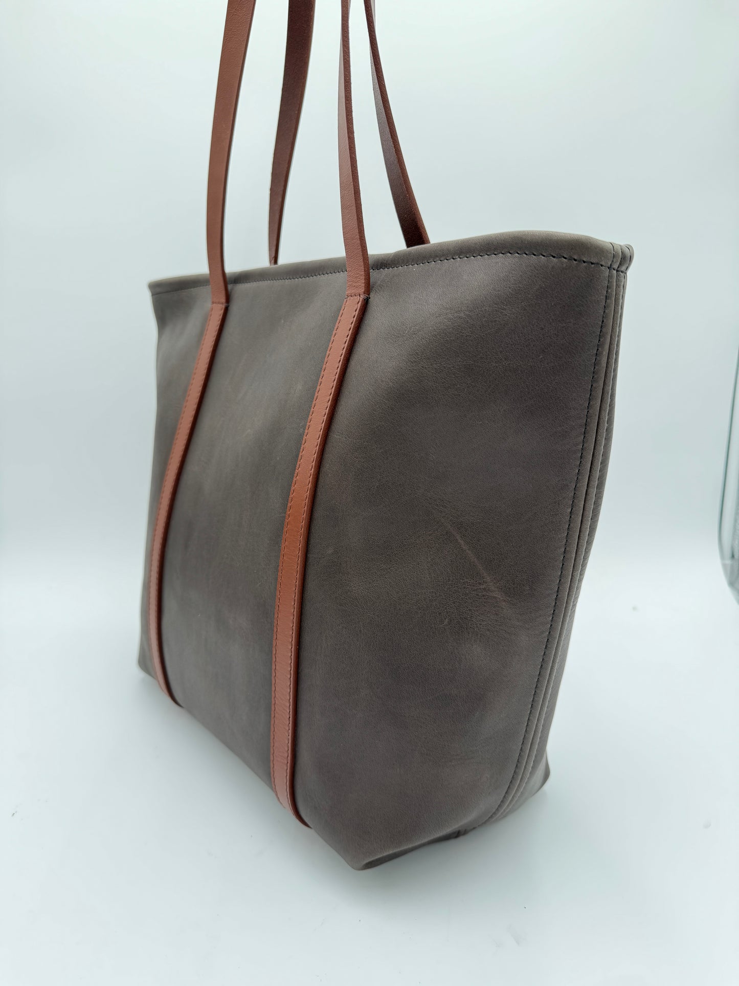 Fount The Korie Tote in Wolf
