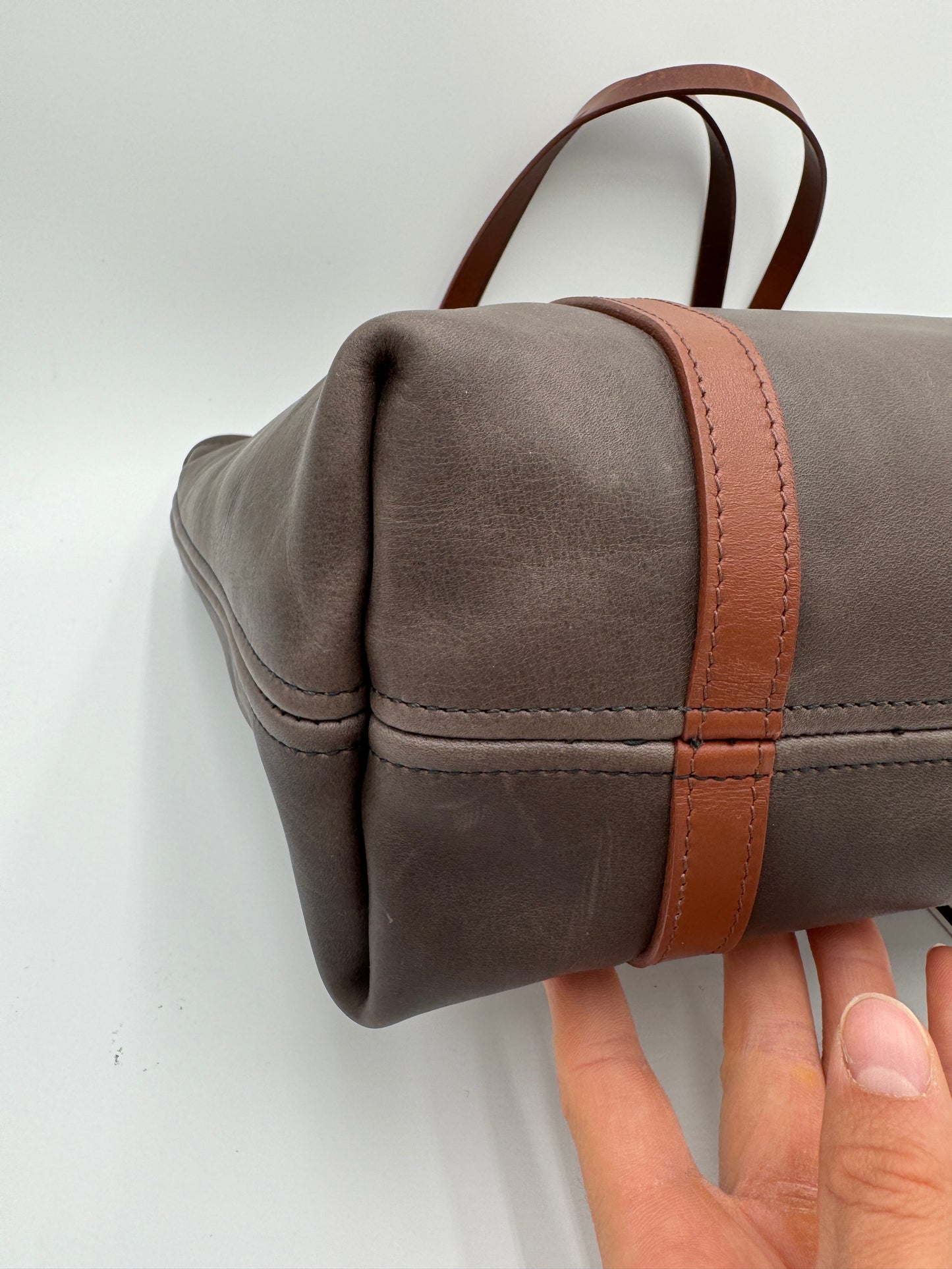 Fount The Korie Tote in Wolf
