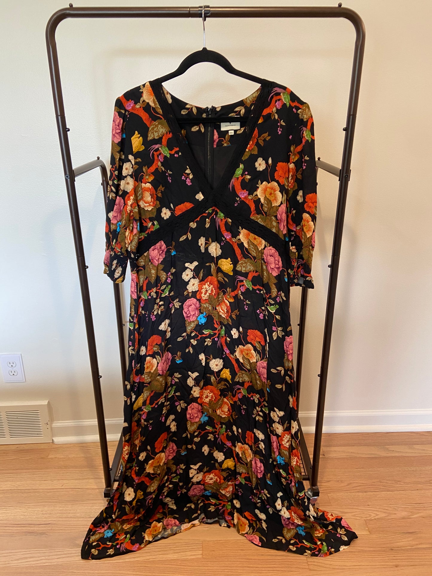 Tuckernuck Dress Irina Maxi in Baroque Black Floral size XXXL