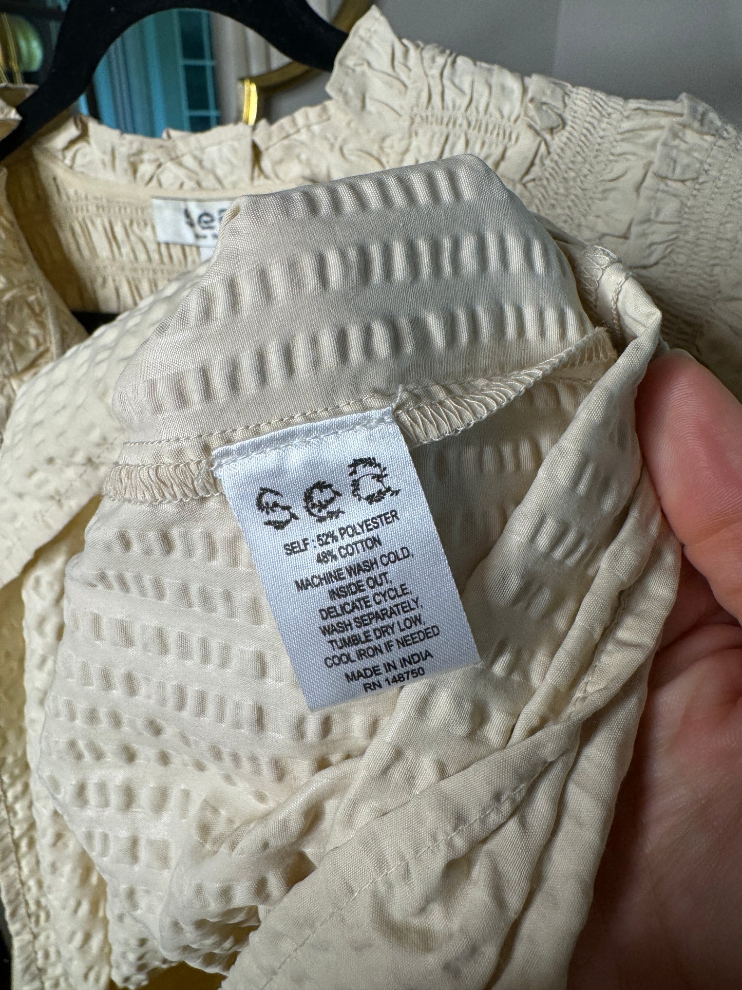 Sea New York Sevyn Solid Seersucker Top size L