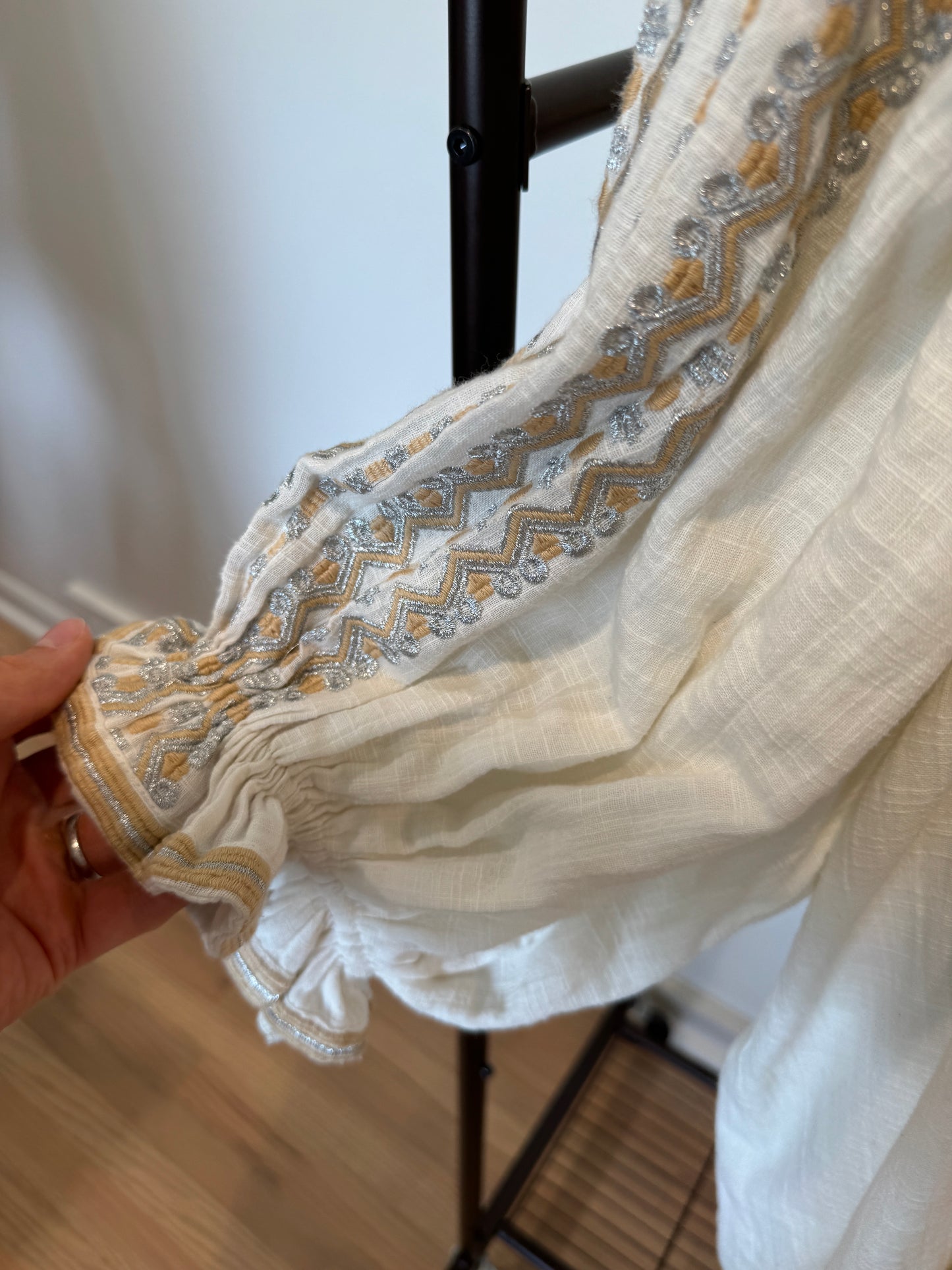 Antik Batik Lully Puff Sleeve Embroidered Blouse size XS