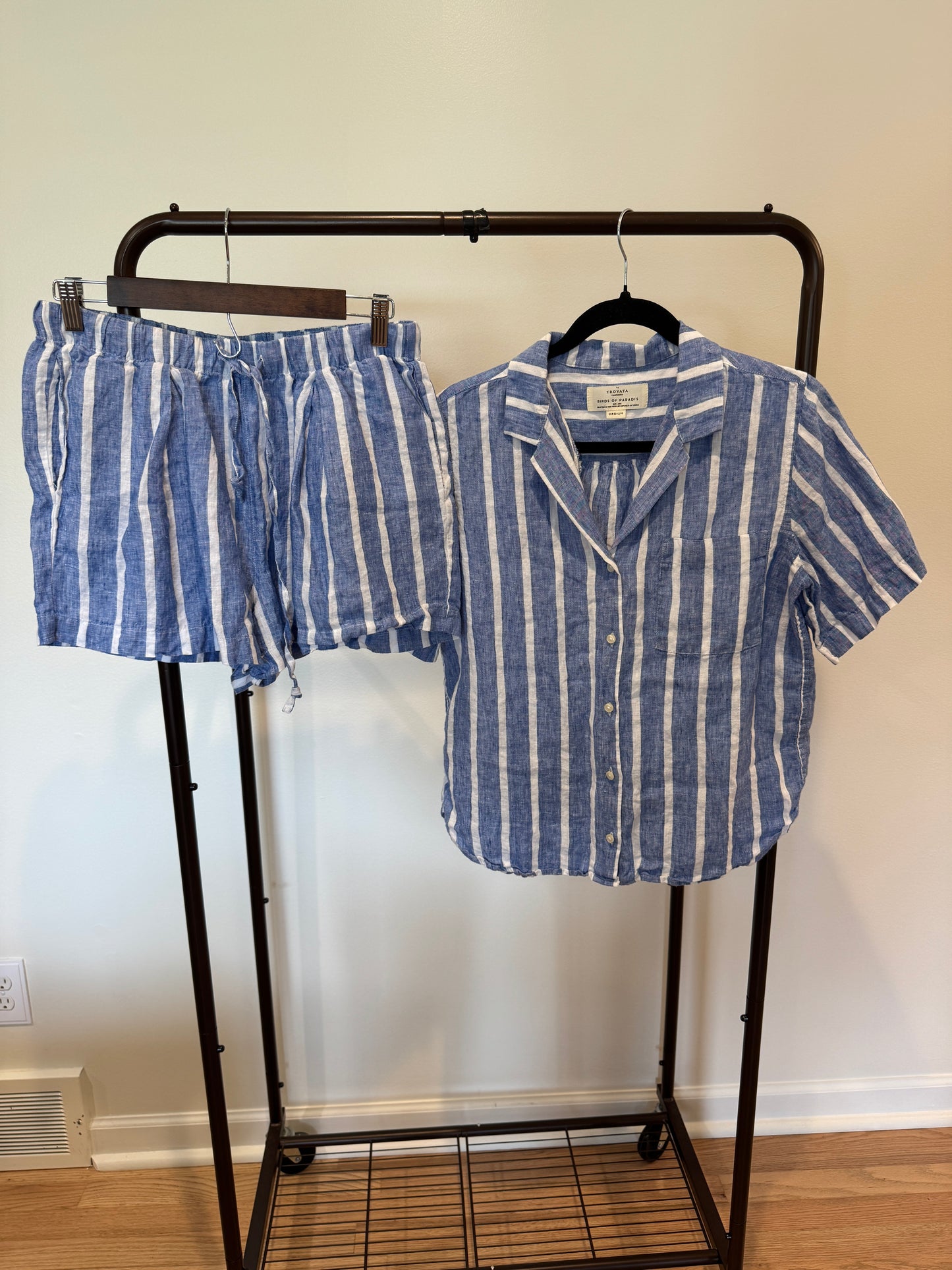 Trovata Set - Margot Short Sleeve Camp Shirt with Lone Shorts size M