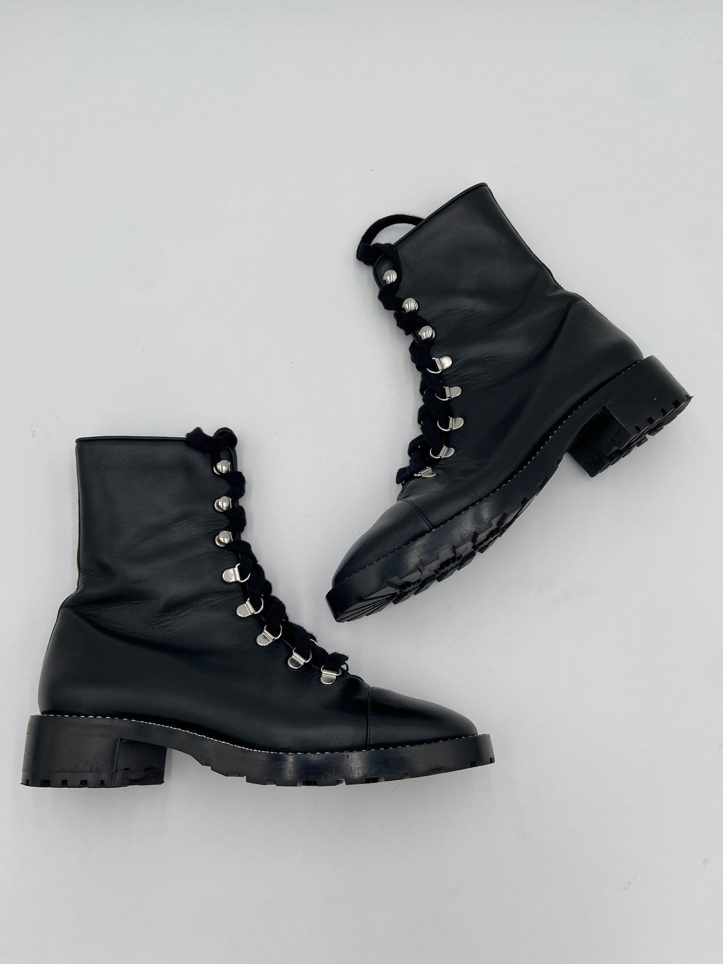 Stuart Weitzman Kolbie Lace Up Bootie Black Leather Combat Boots size 8
