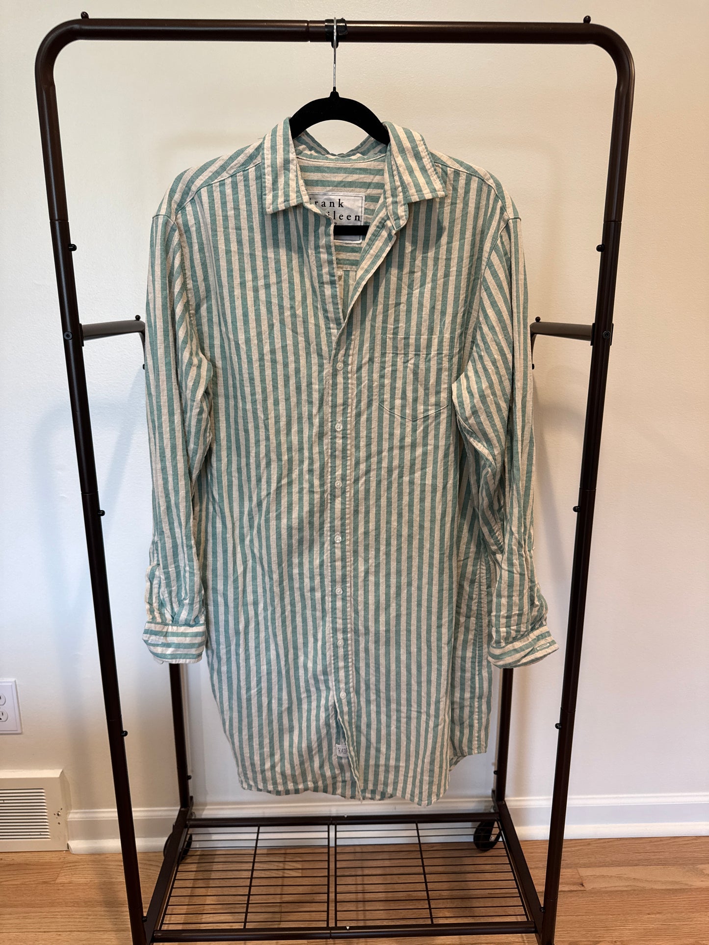 Frank & Eileen Mary Classic Shirtdress in Green/Sand Stripe size M