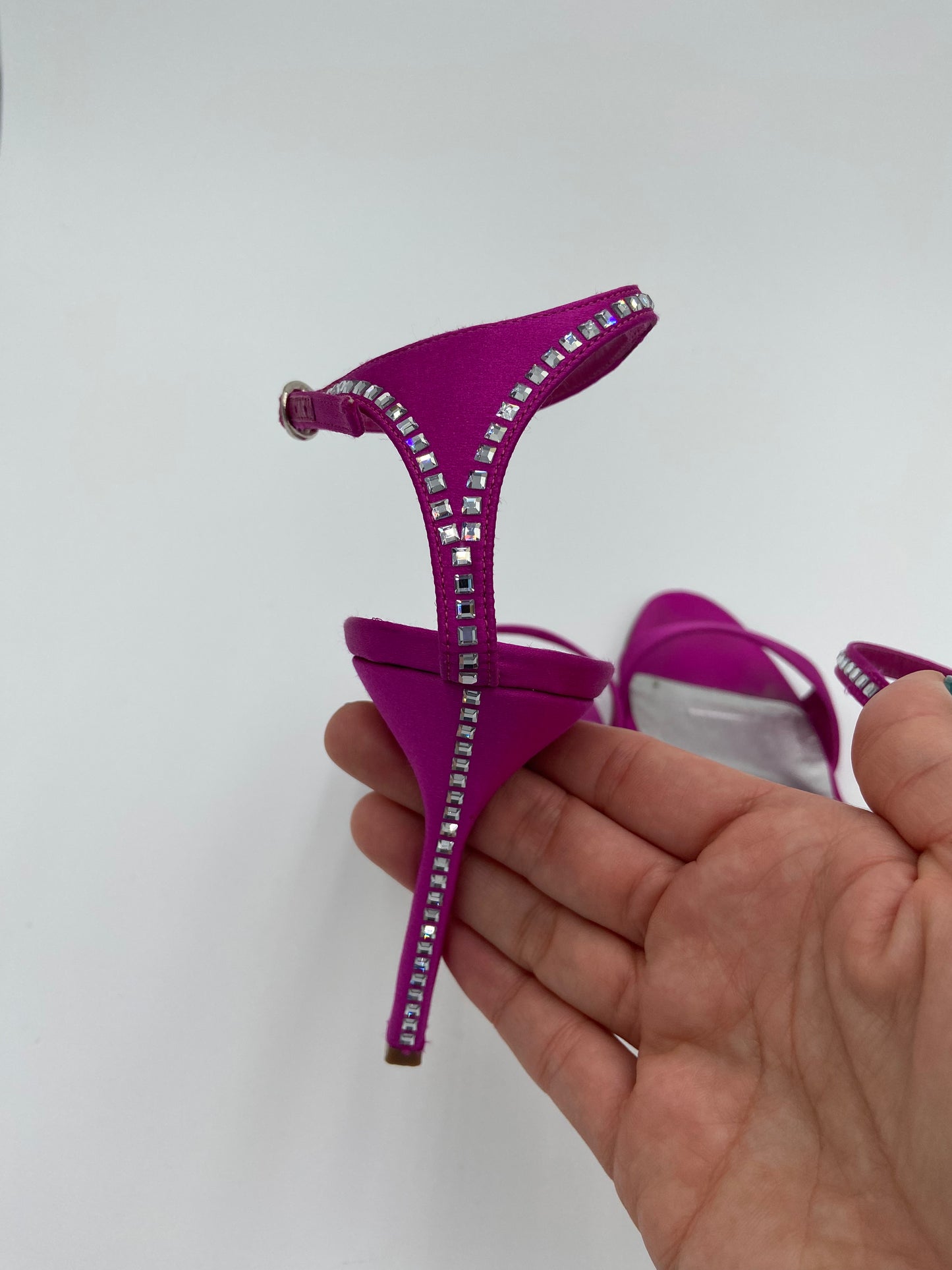 Manolo Blahnik Crinastra 105 Sandals size 37.5