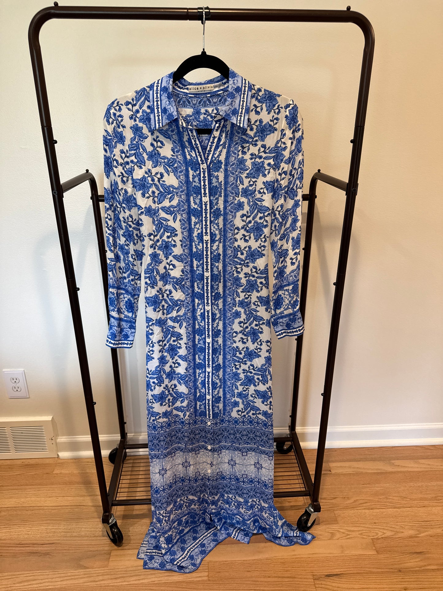 Alice and Olivia Chassidy Maxi Shirtdress size S
