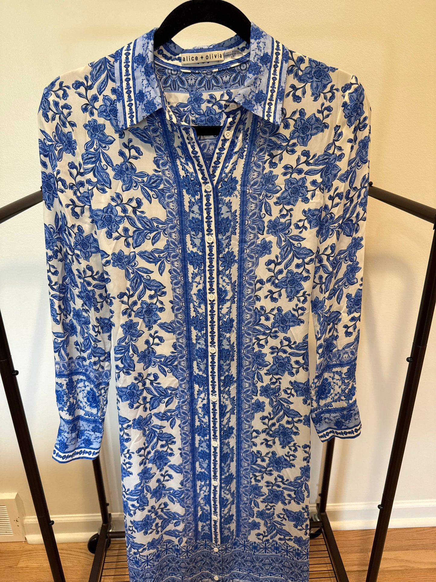 Alice and Olivia Chassidy Maxi Shirtdress size S