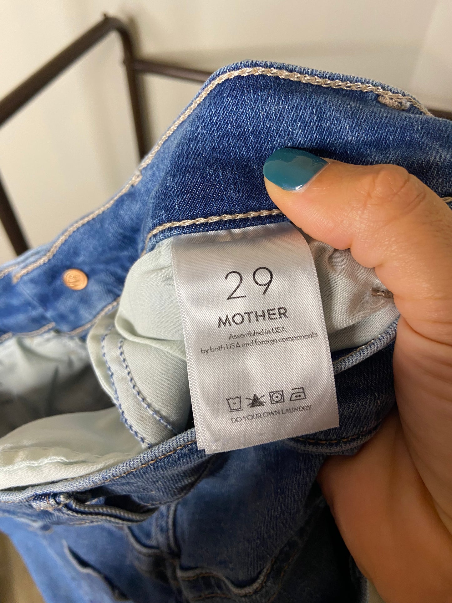 Mother The Hustler Ankle Fray Jeans size 29