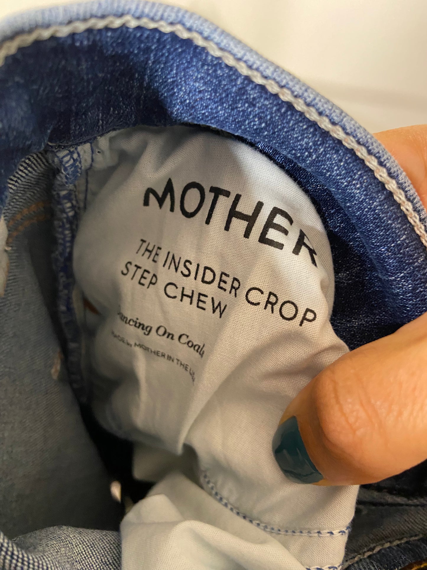 Mother The Insider Crop Step Chew Jeans size 25
