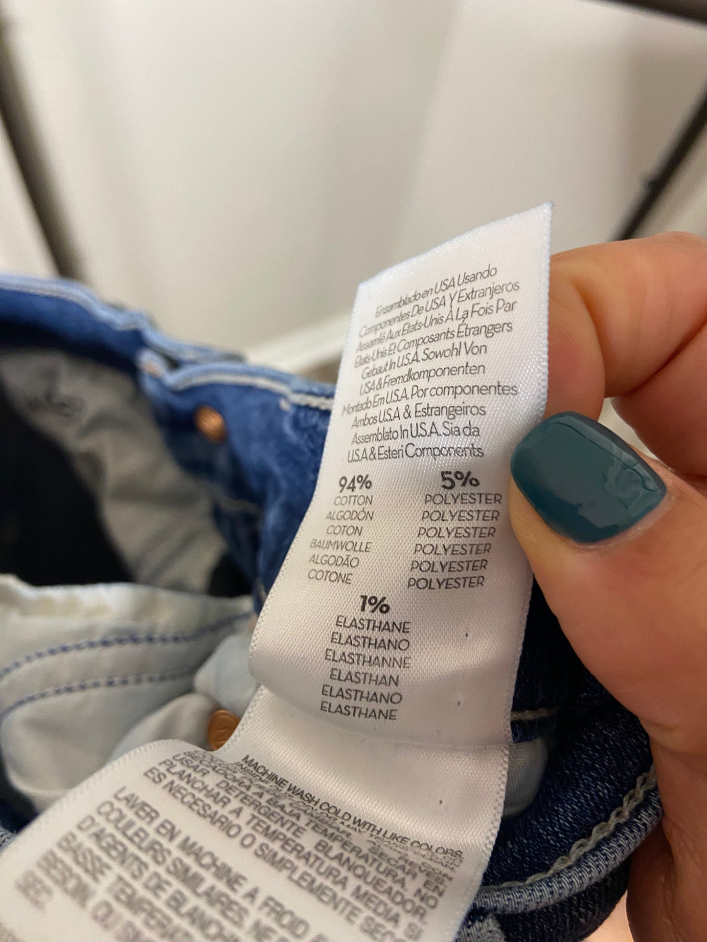 Mother The Insider Crop Step Chew Jeans size 25