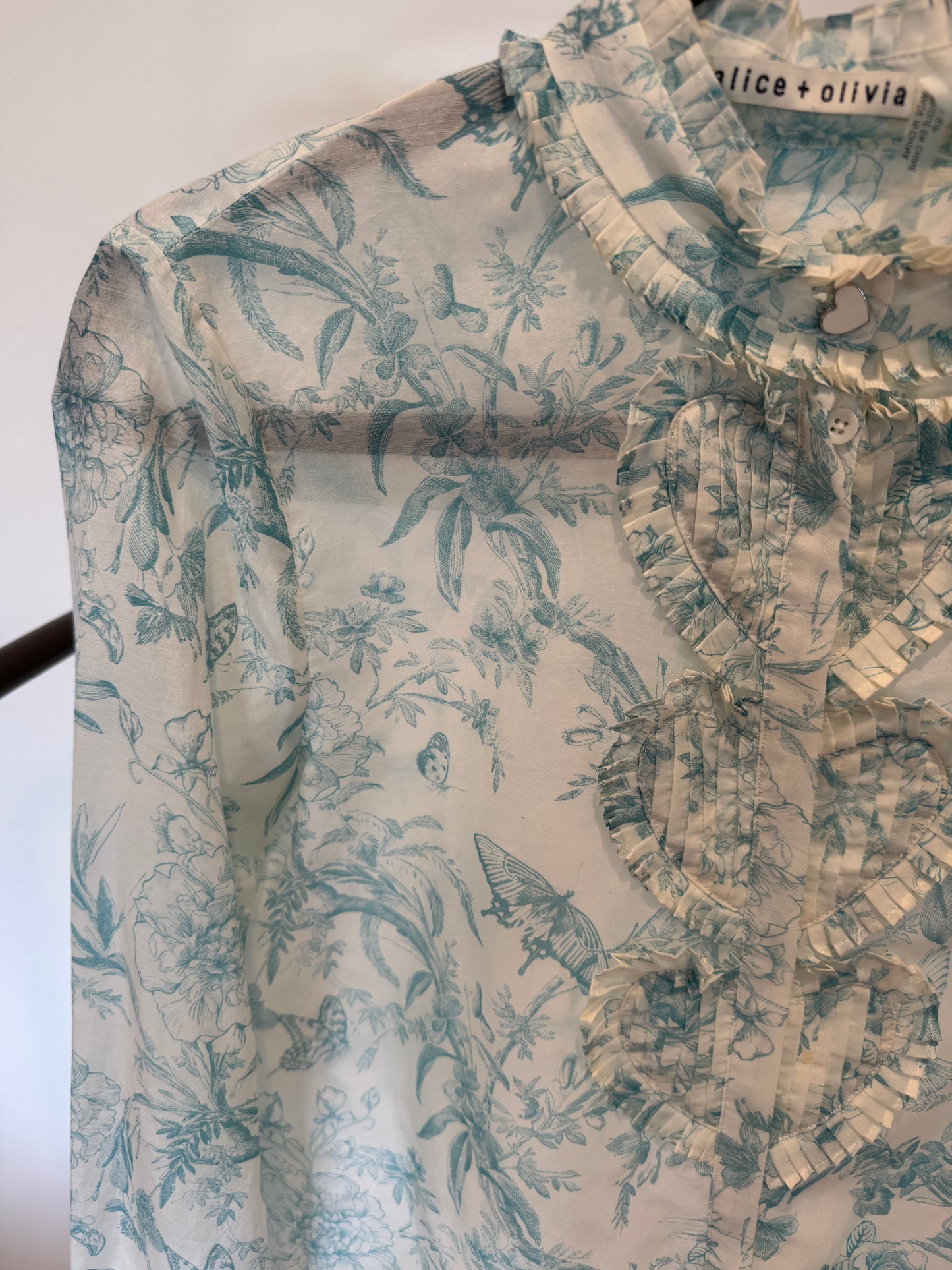 Alice and Olivia Kurt Ruffled Blouse Cream Light Blue size S