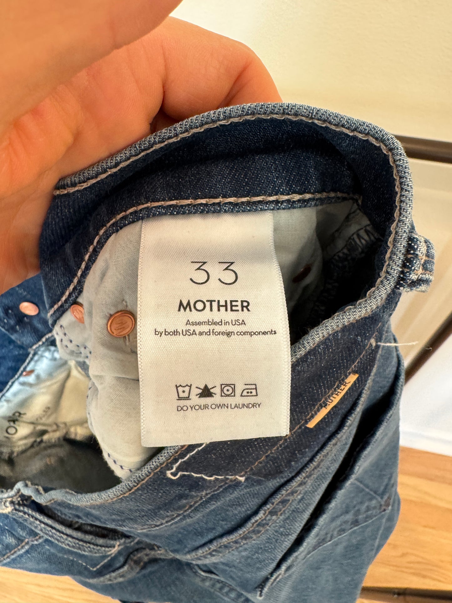 Mother The Tomcat Roller Skimp in Perfectly Imperfect size 33