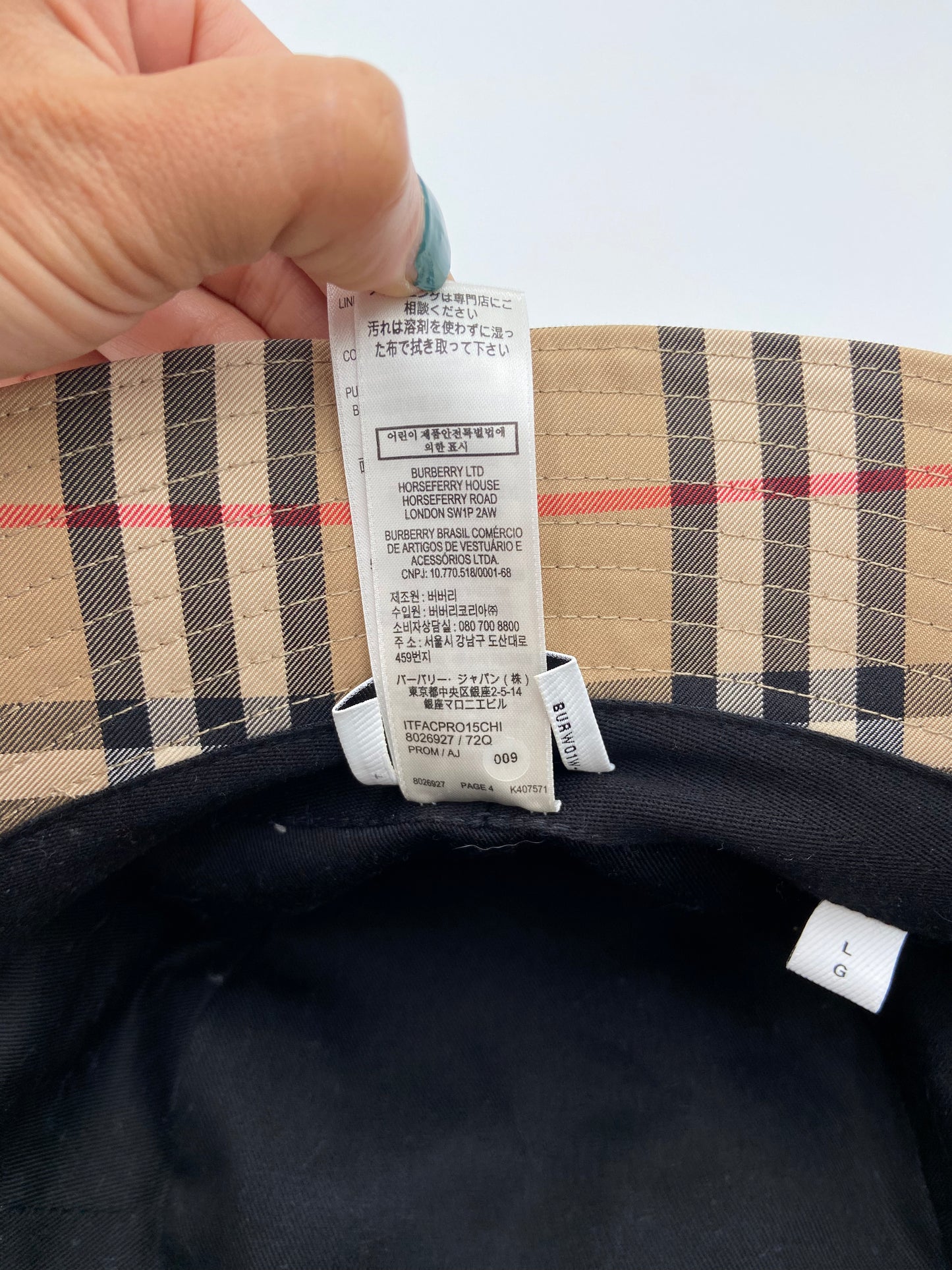 Burberry Nova Check Bucket Hat size L