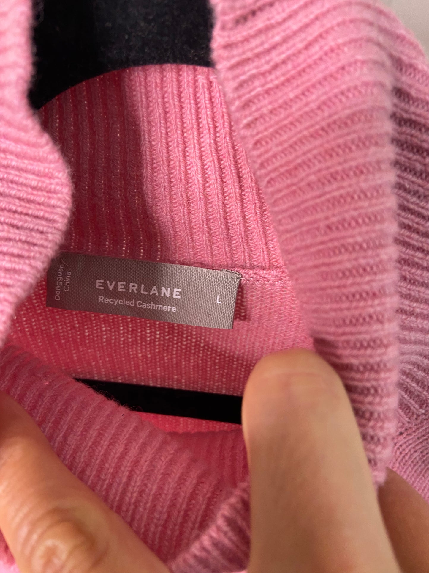 Evelarne Oversized Recycled Cashmere Turtleneck size L