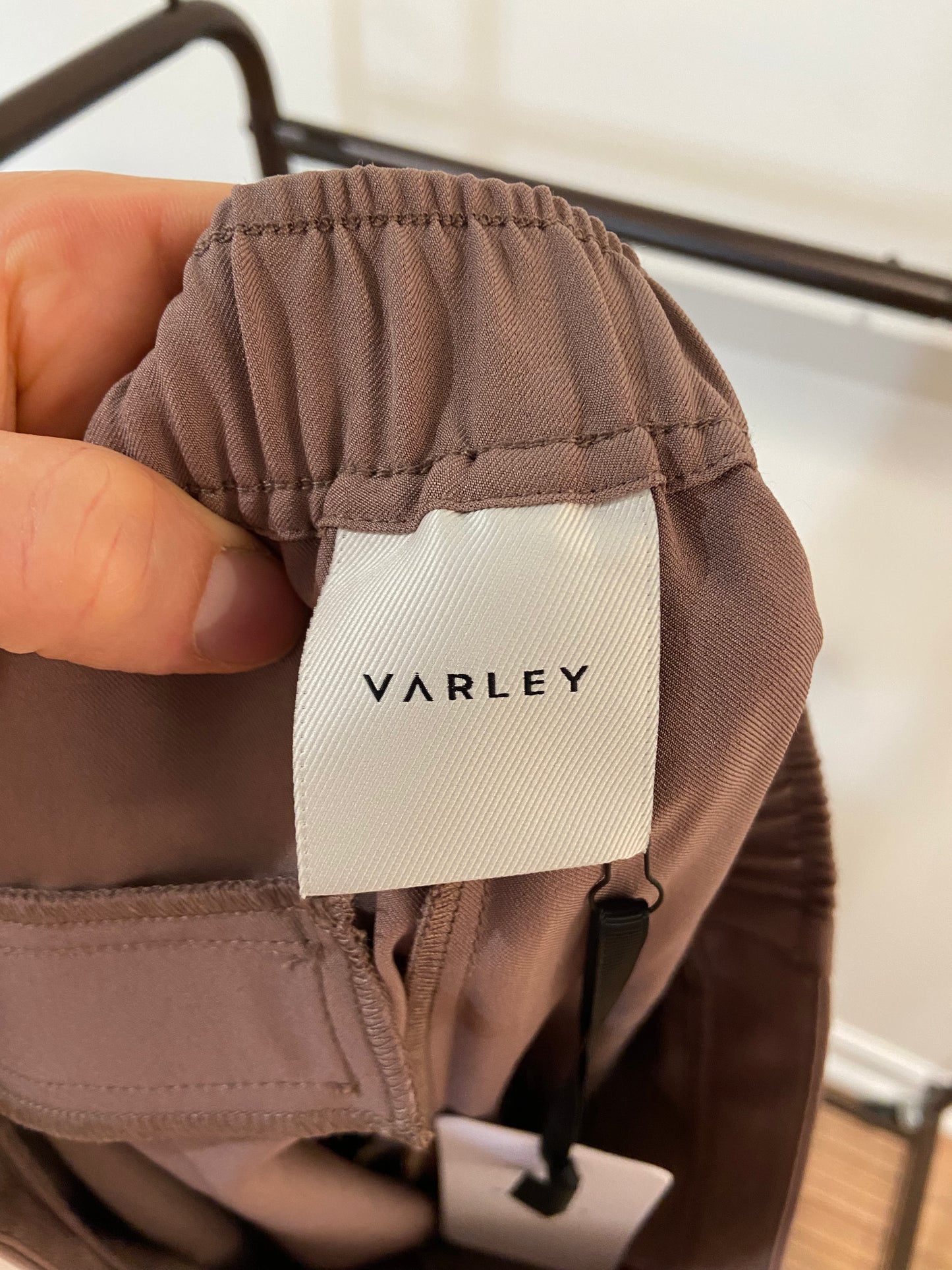 Varley XXS Mariya Easy Pleat Short 4.5" Deep Taupe size XS