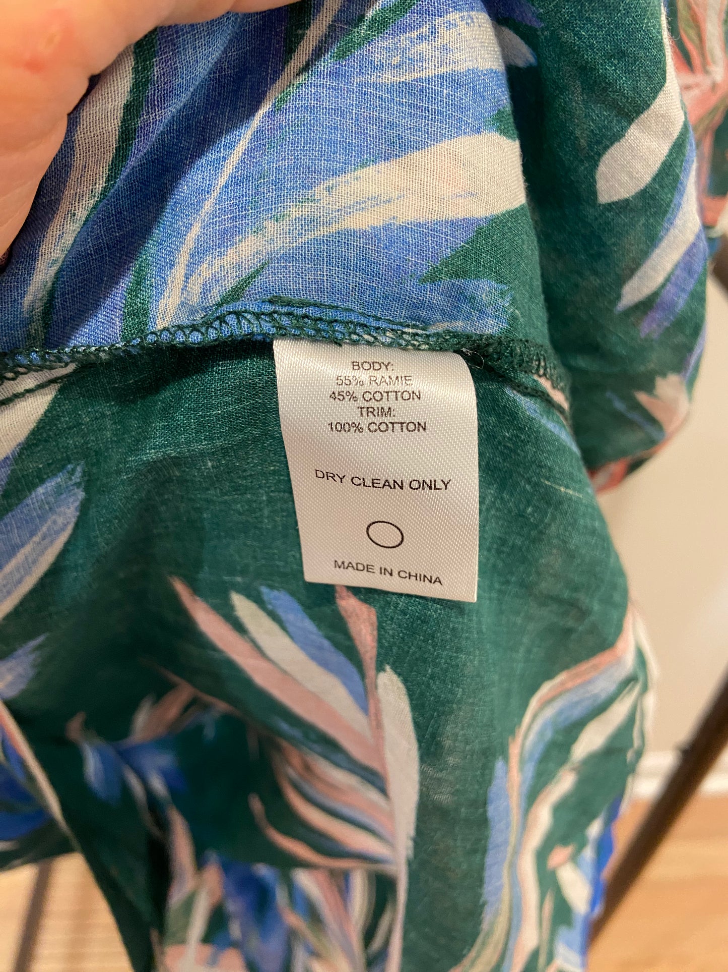 Trovata Brett Short Sleeve Bohemian Blouse size Medium