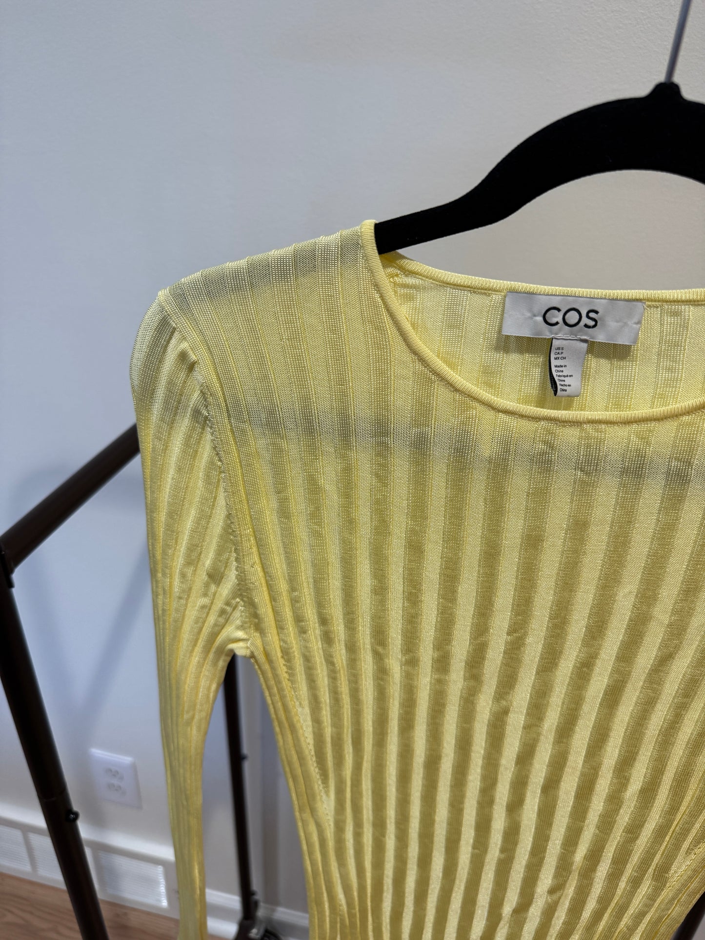 Cos Rib-Knit Crew Neck Long Sleeve Top in Yellow size S