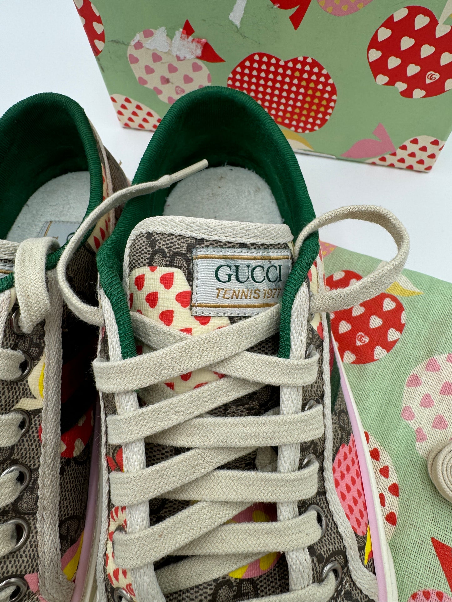 GUCCI Les Pommes Tennis 1977 GG Sneakers size 37