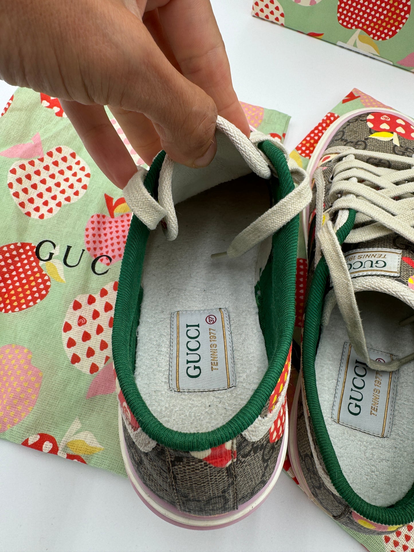 GUCCI Les Pommes Tennis 1977 GG Sneakers size 37