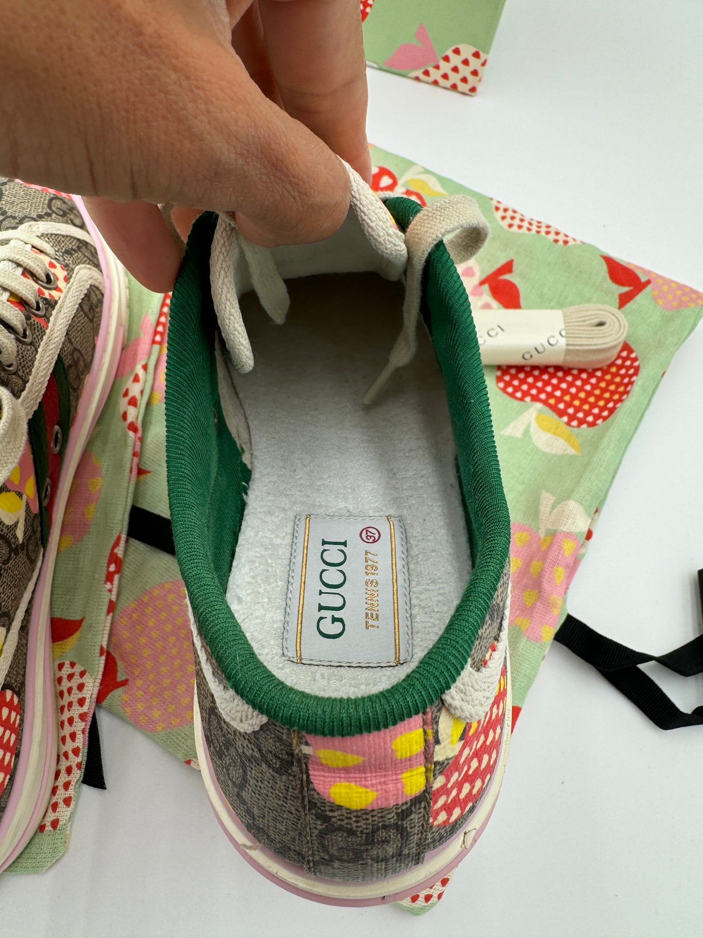 GUCCI Les Pommes Tennis 1977 GG Sneakers size 37