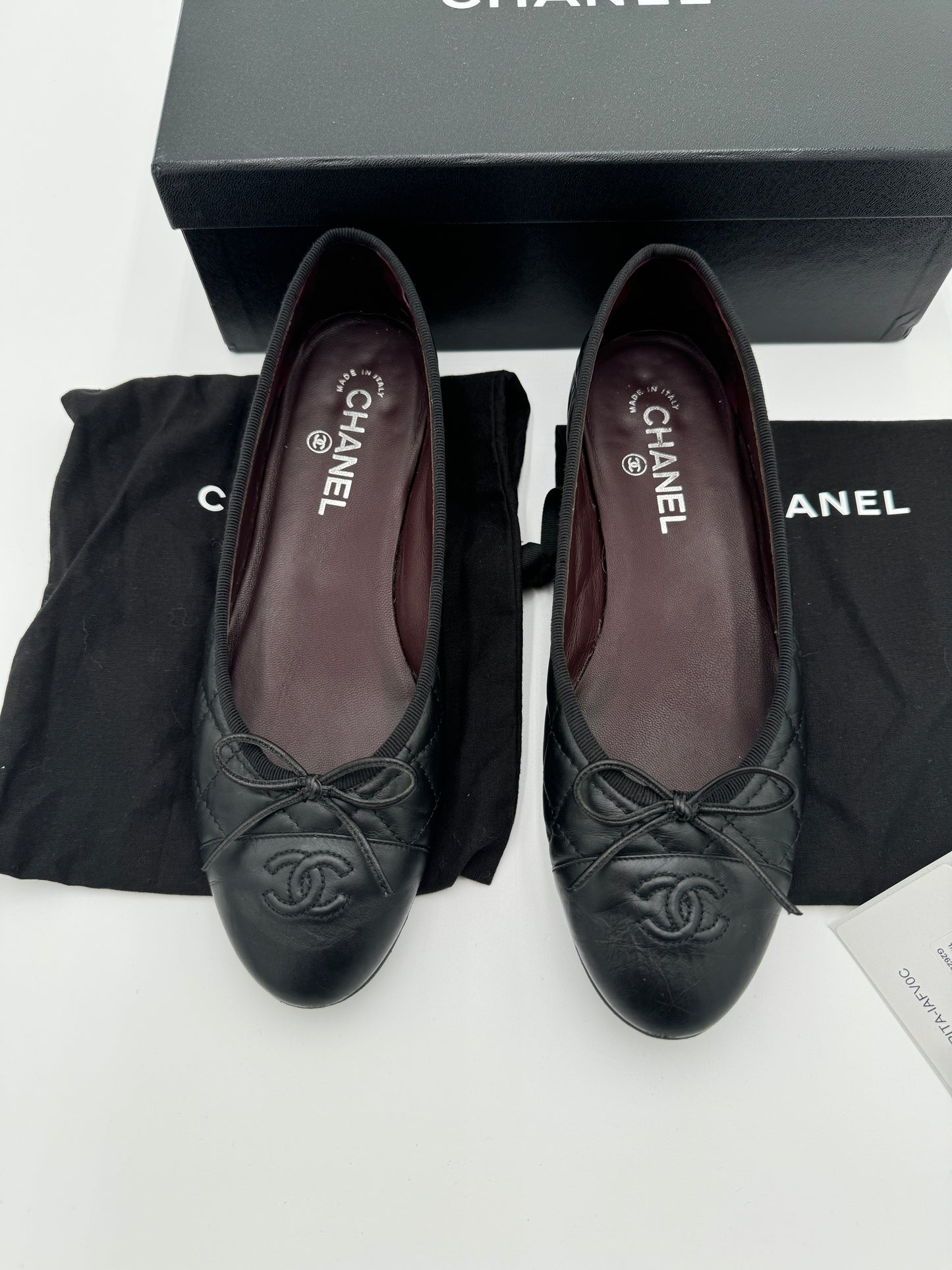 CHANEL Black Quilted Leather Flats size 39.5