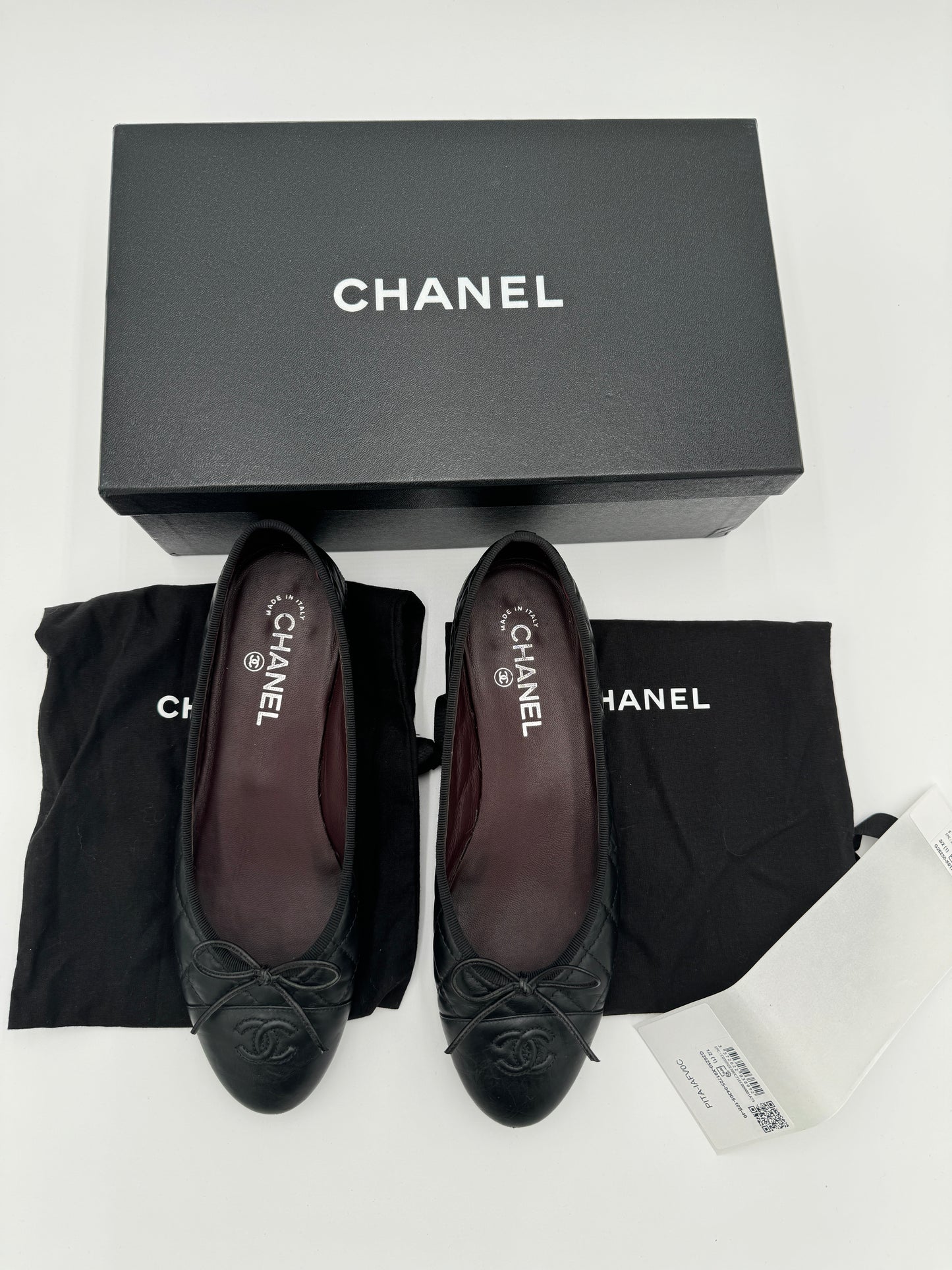 CHANEL Black Quilted Leather Flats size 39.5