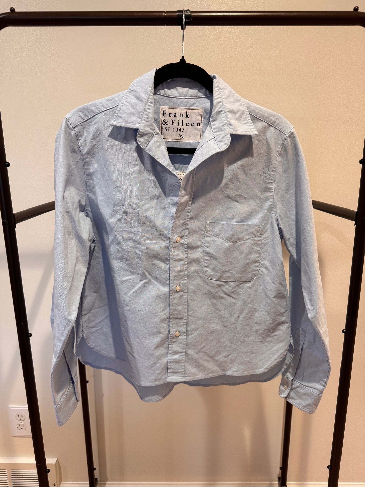Frank and Eileen Silvio Untuckable Button-Up Shirt size XS
