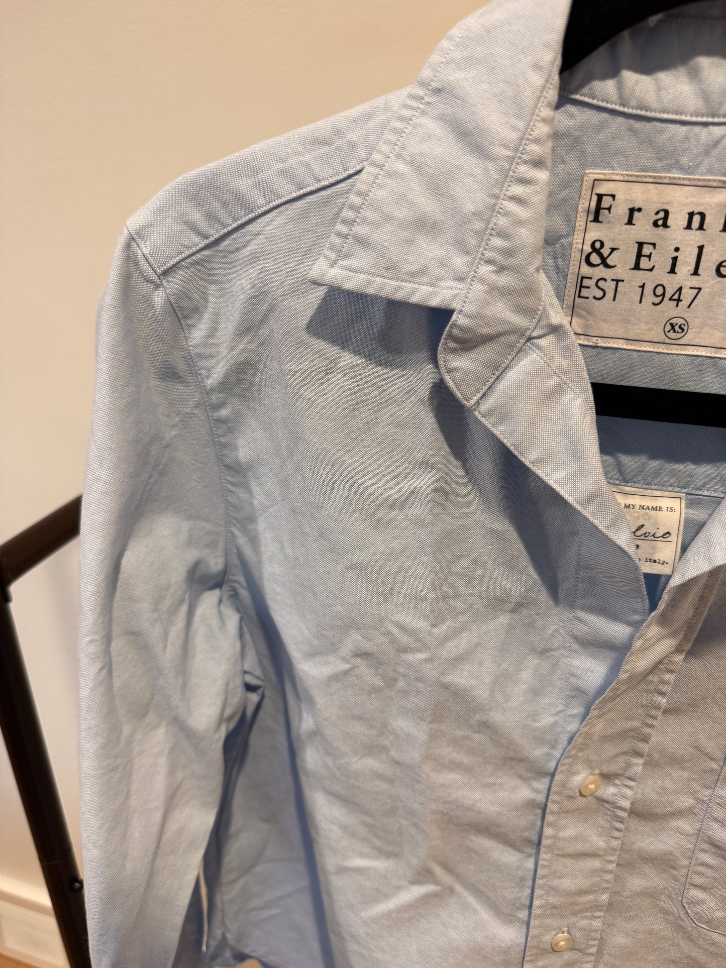 Frank and Eileen Silvio Untuckable Button-Up Shirt size XS