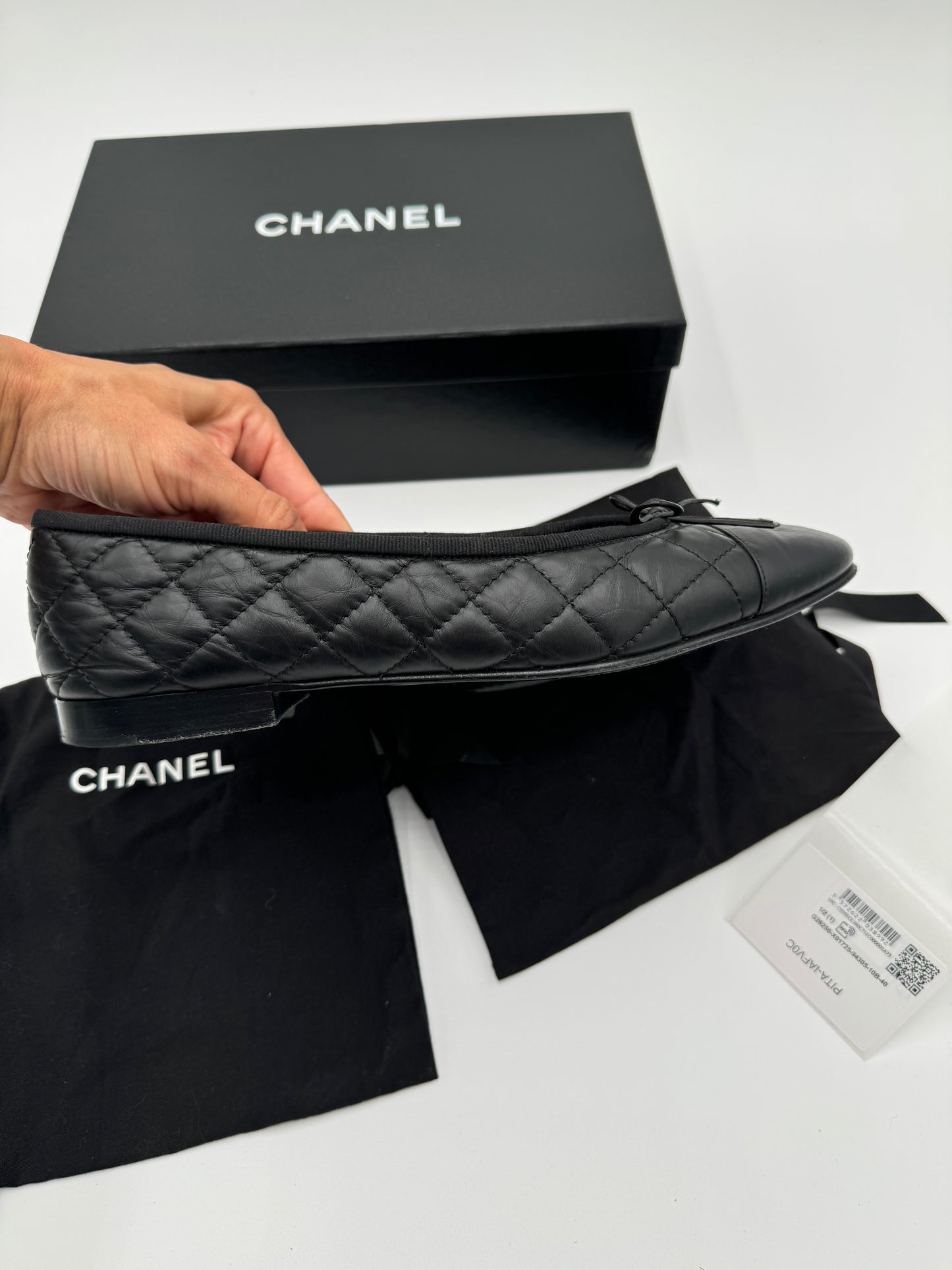 CHANEL Black Quilted Leather Flats size 39.5