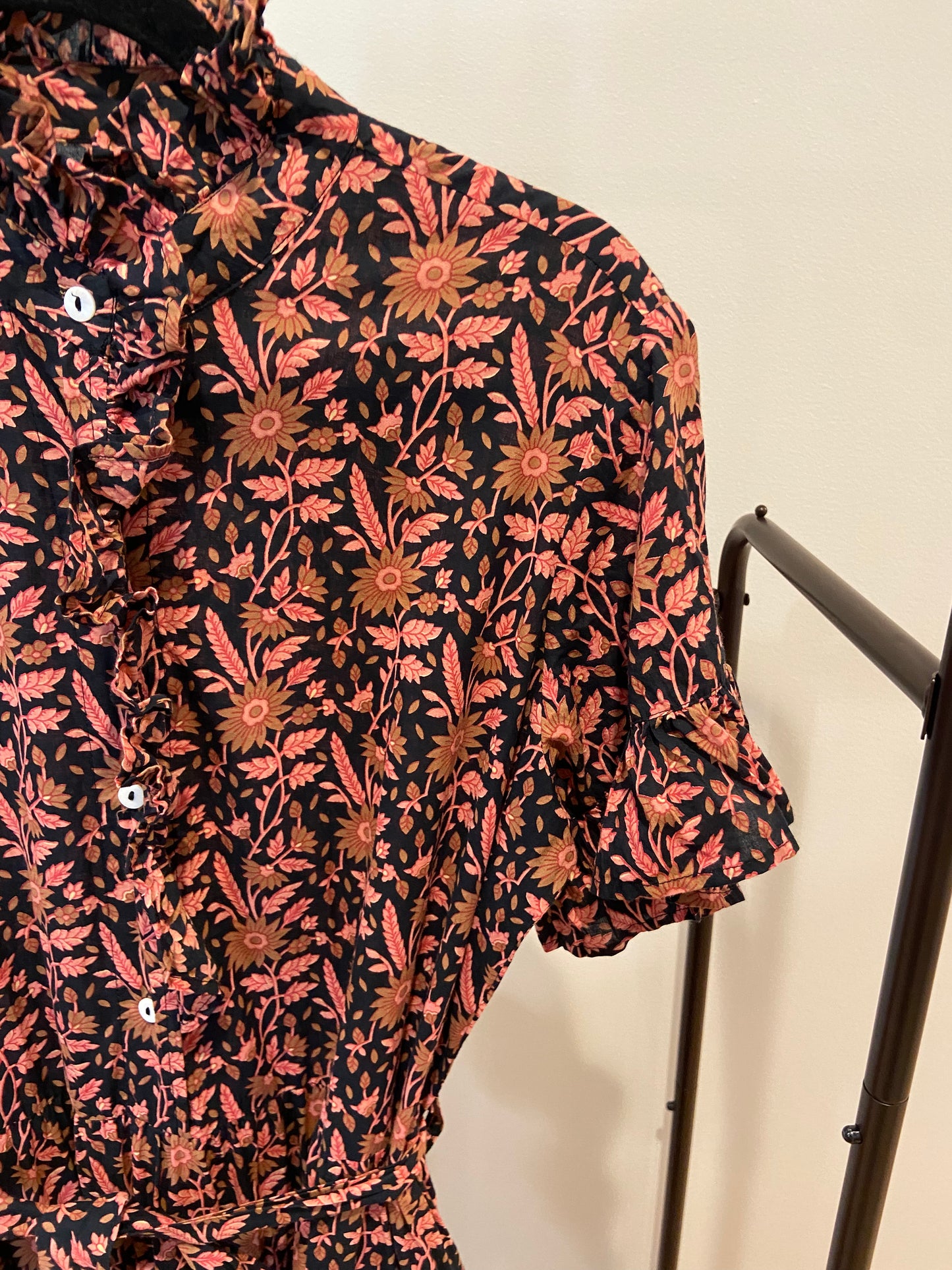 Mille Victoria Dress in Pink Black Floral size M