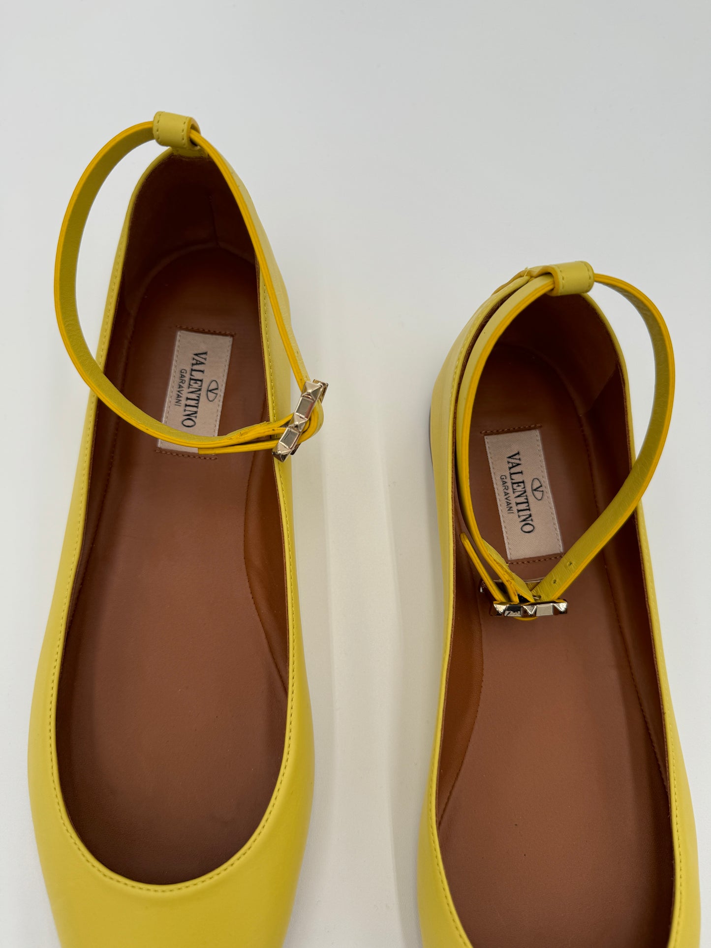 VALENTINO Rockstud Leather Ballerina Flats size 38.5