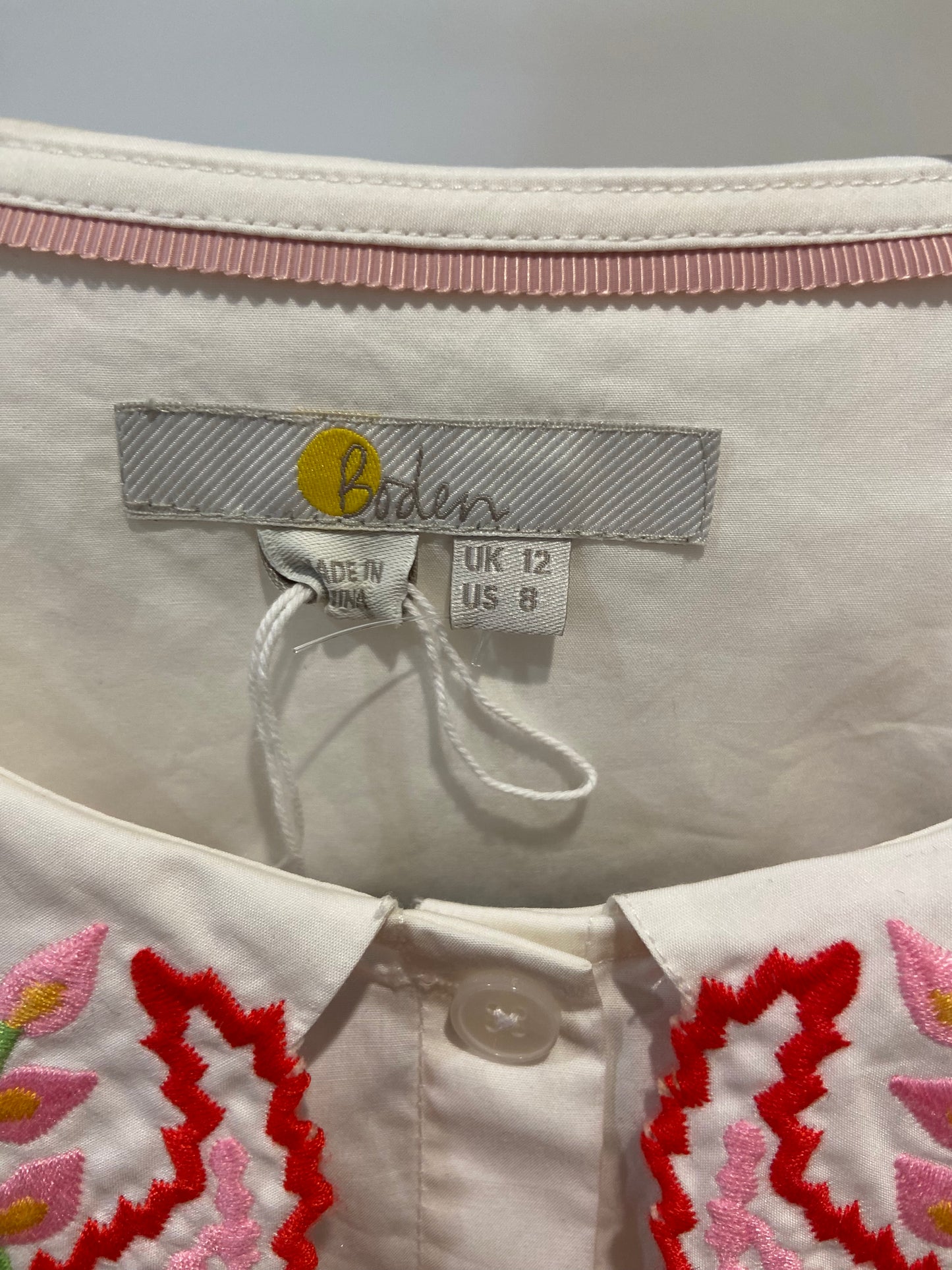 Boden Antonia Embroidered Shirt size 8