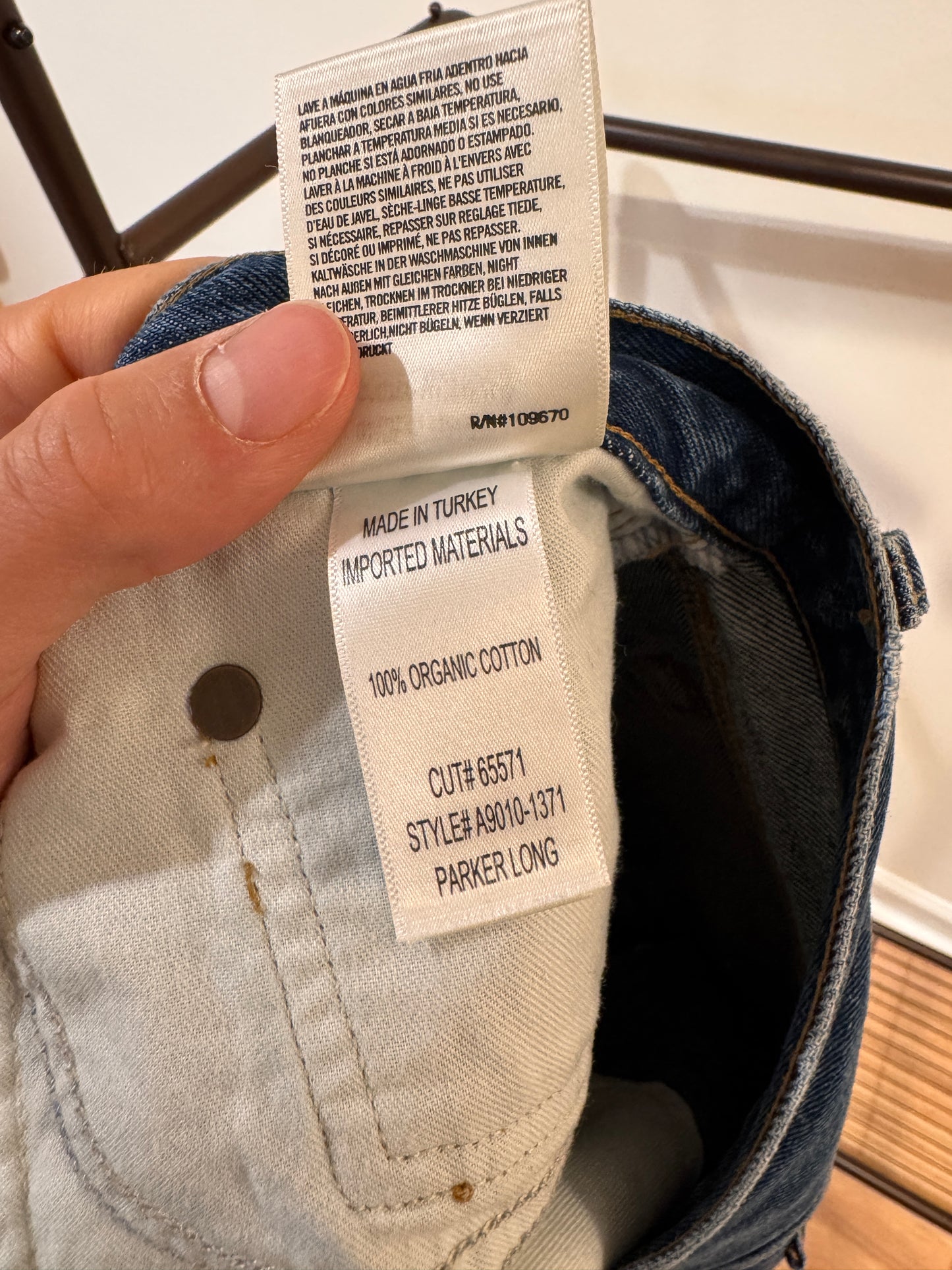 Agolde Parker Long Raw Hem Denim Shorts size 30
