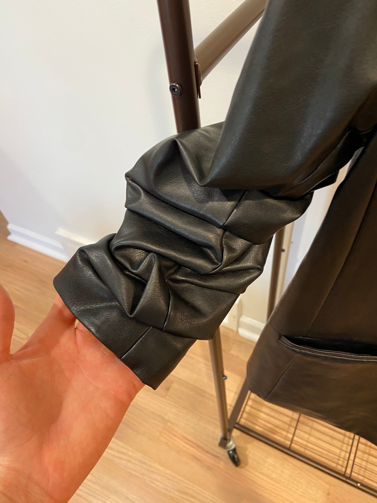 Cinq a Sept Kylie Faux Leather Blazer Black size 4