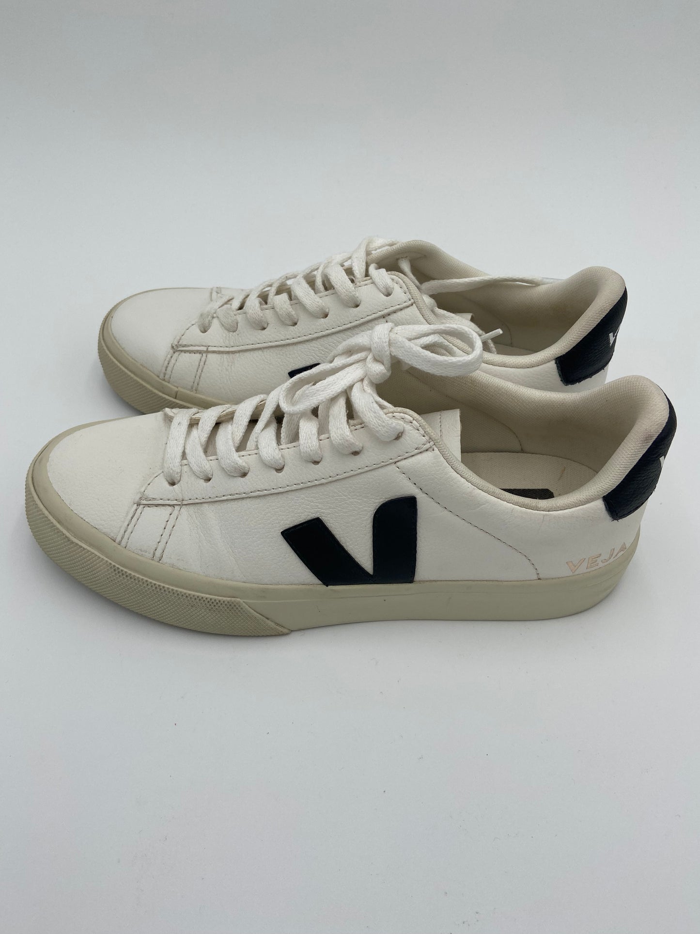 Veja Campo Sneakers size 7 (38)
