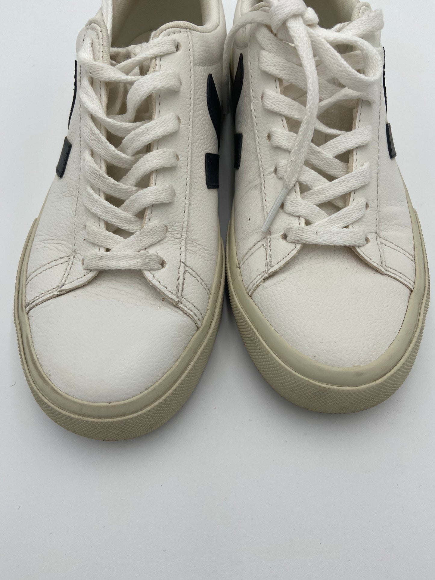 Veja Campo Sneakers size 7 (38)