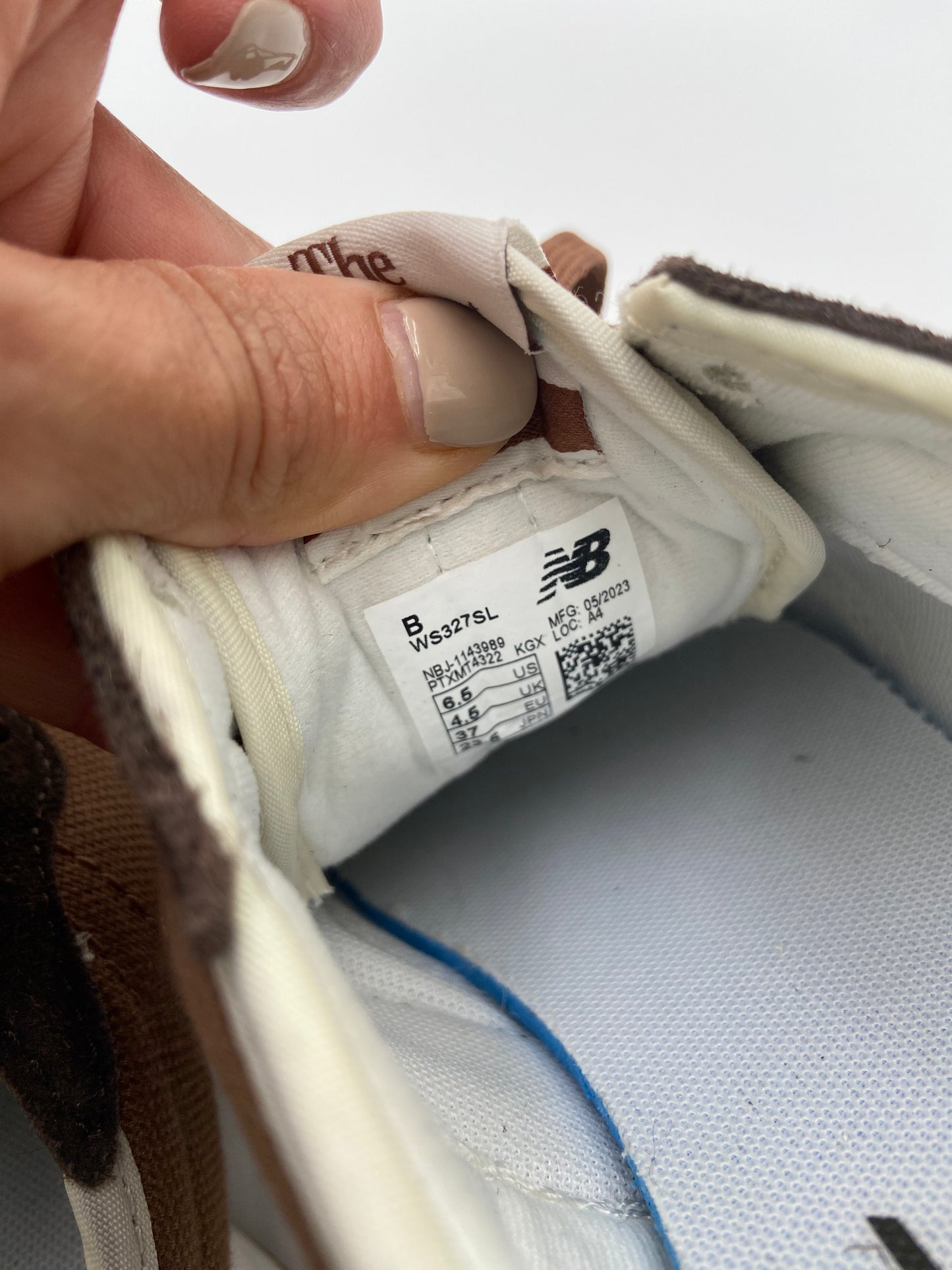 New Balance 327 Rich Earth Sneakers size 6.5