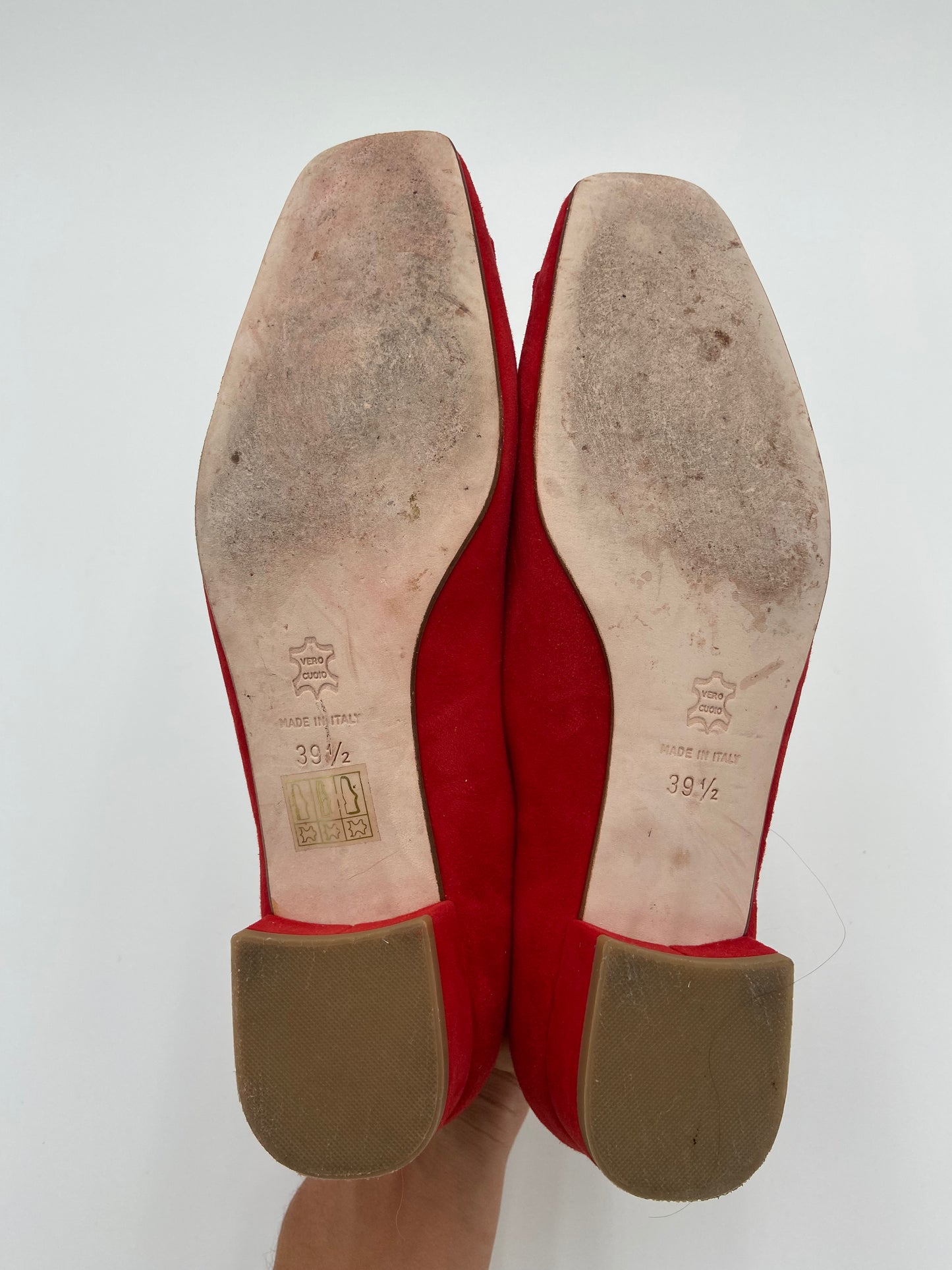 Ann Mashburn Red Suede Buckle Heels size 39.5