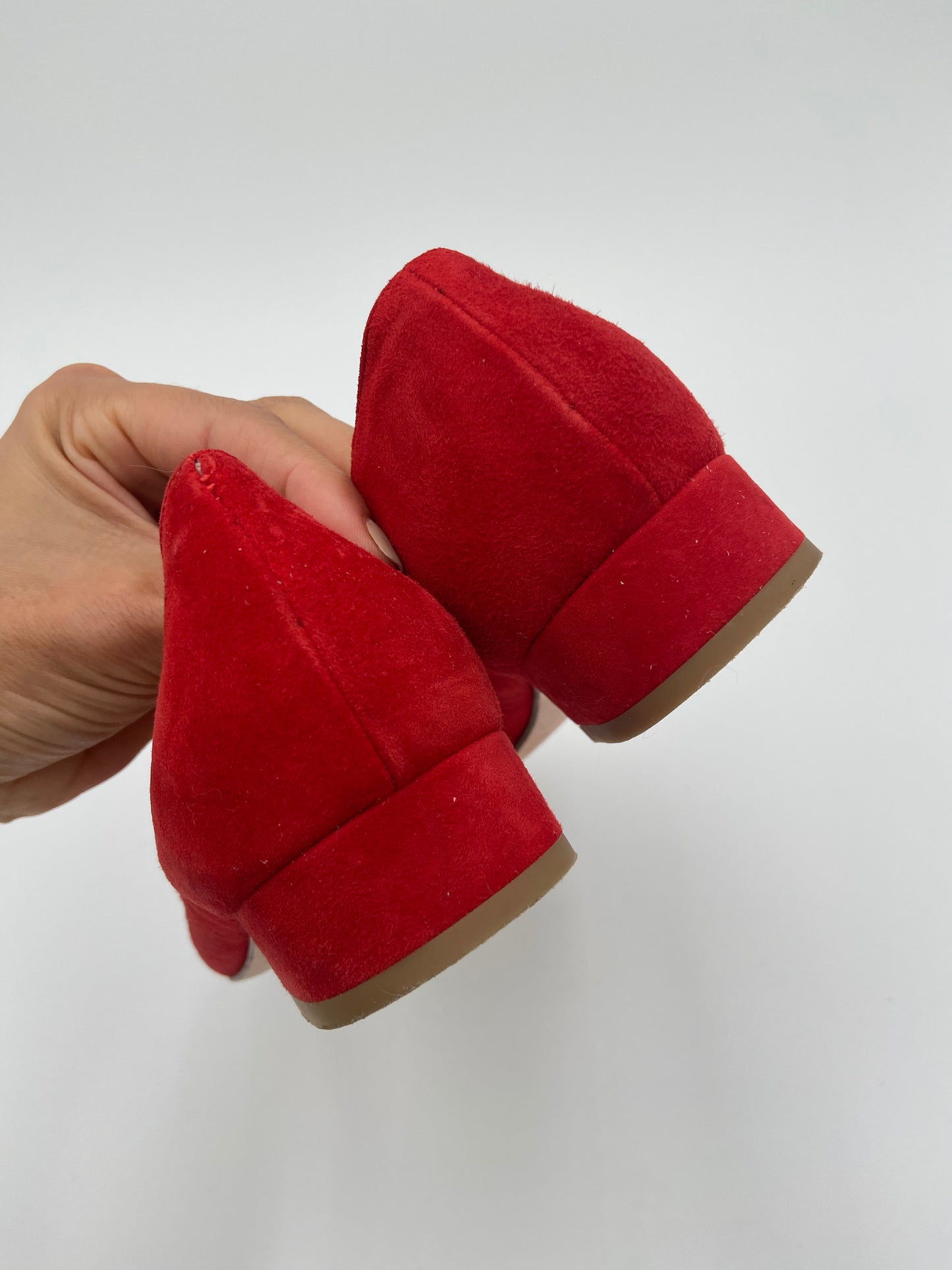 Ann Mashburn Red Suede Buckle Heels size 39.5